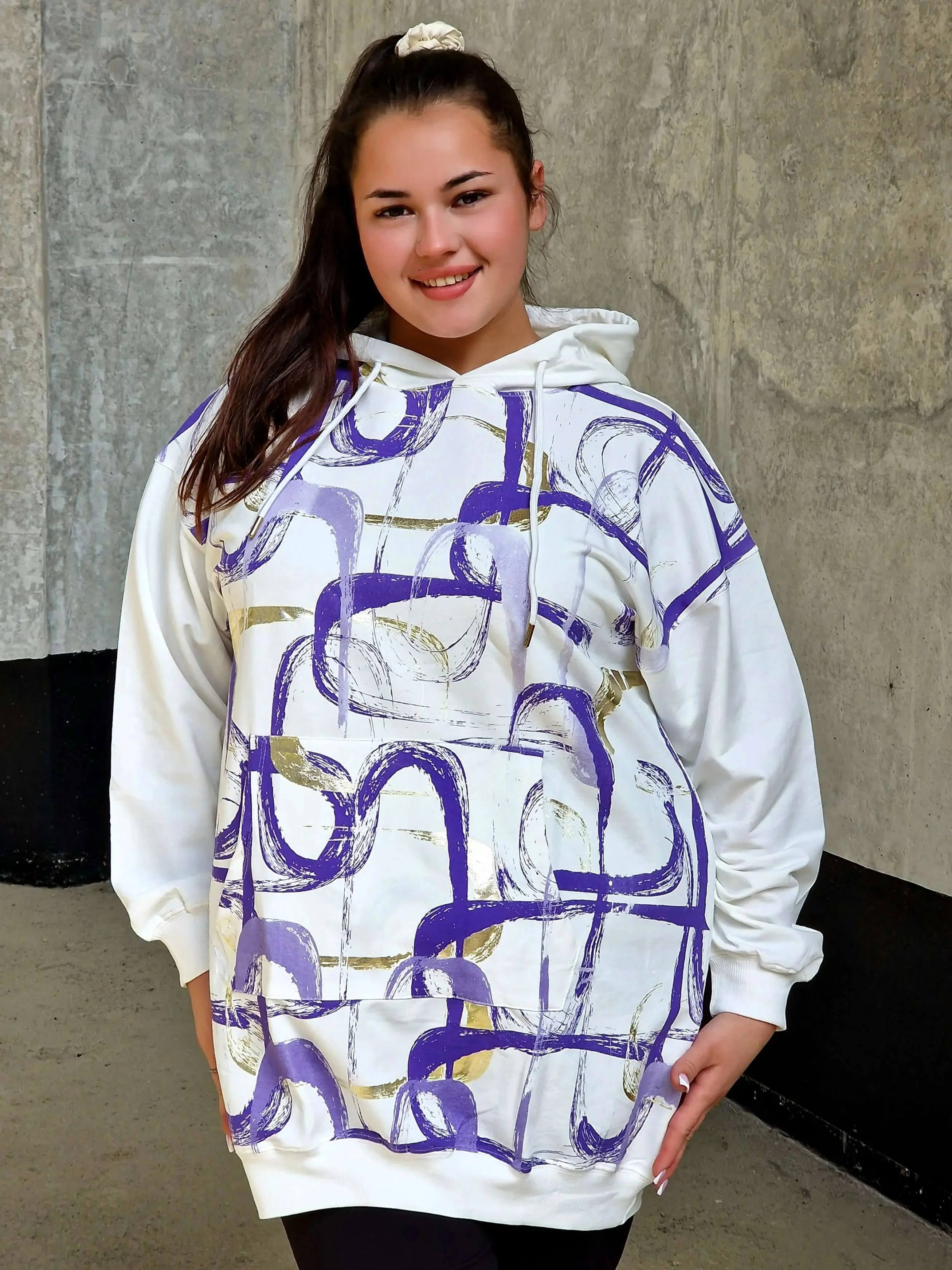 Bluza z abstrakcyjnym printem - Image 21