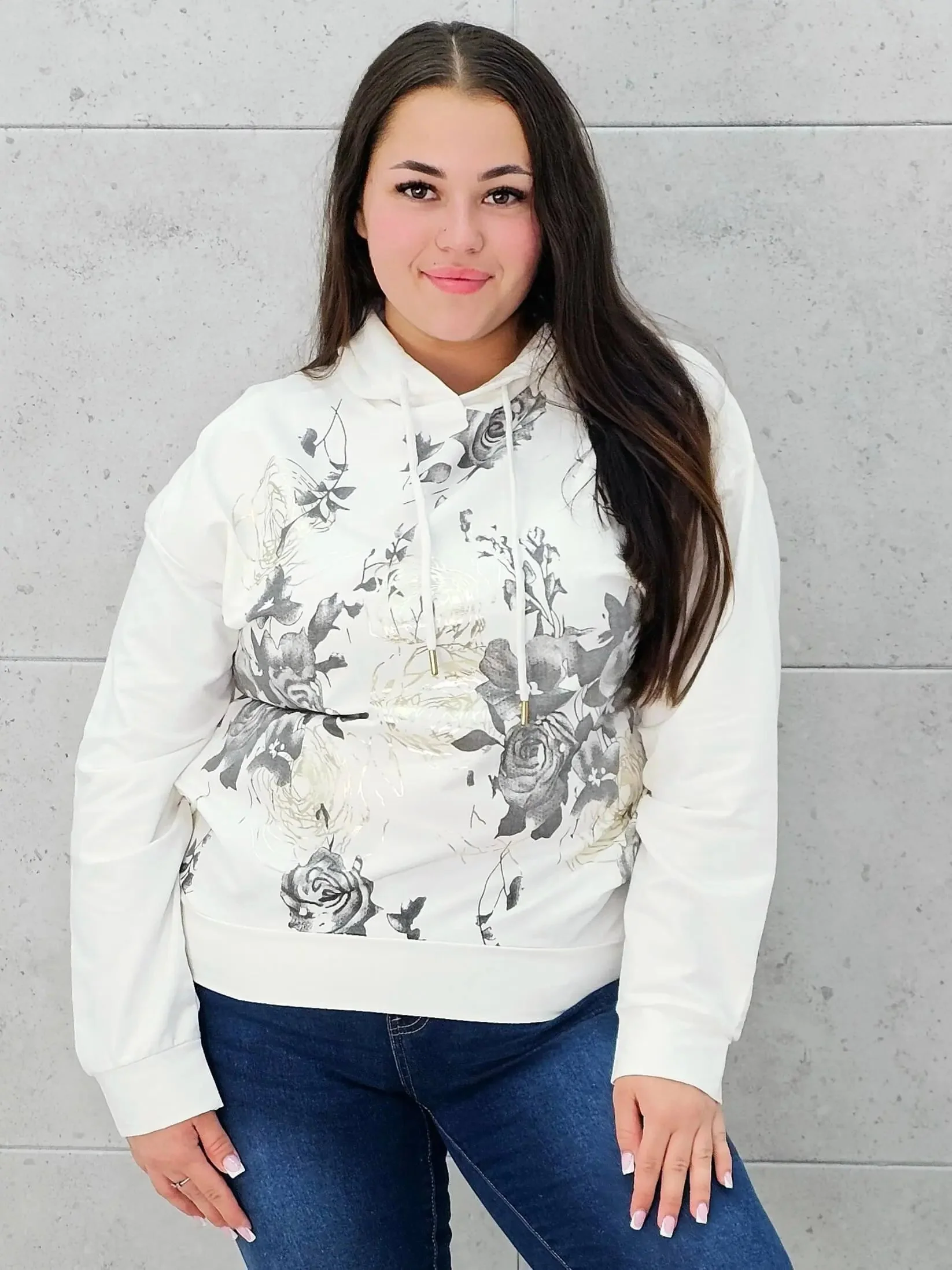 Bluza Plus Size StylowaXL – Romantyczny Kwiatowy Styl i Komfort XXL - Image 10