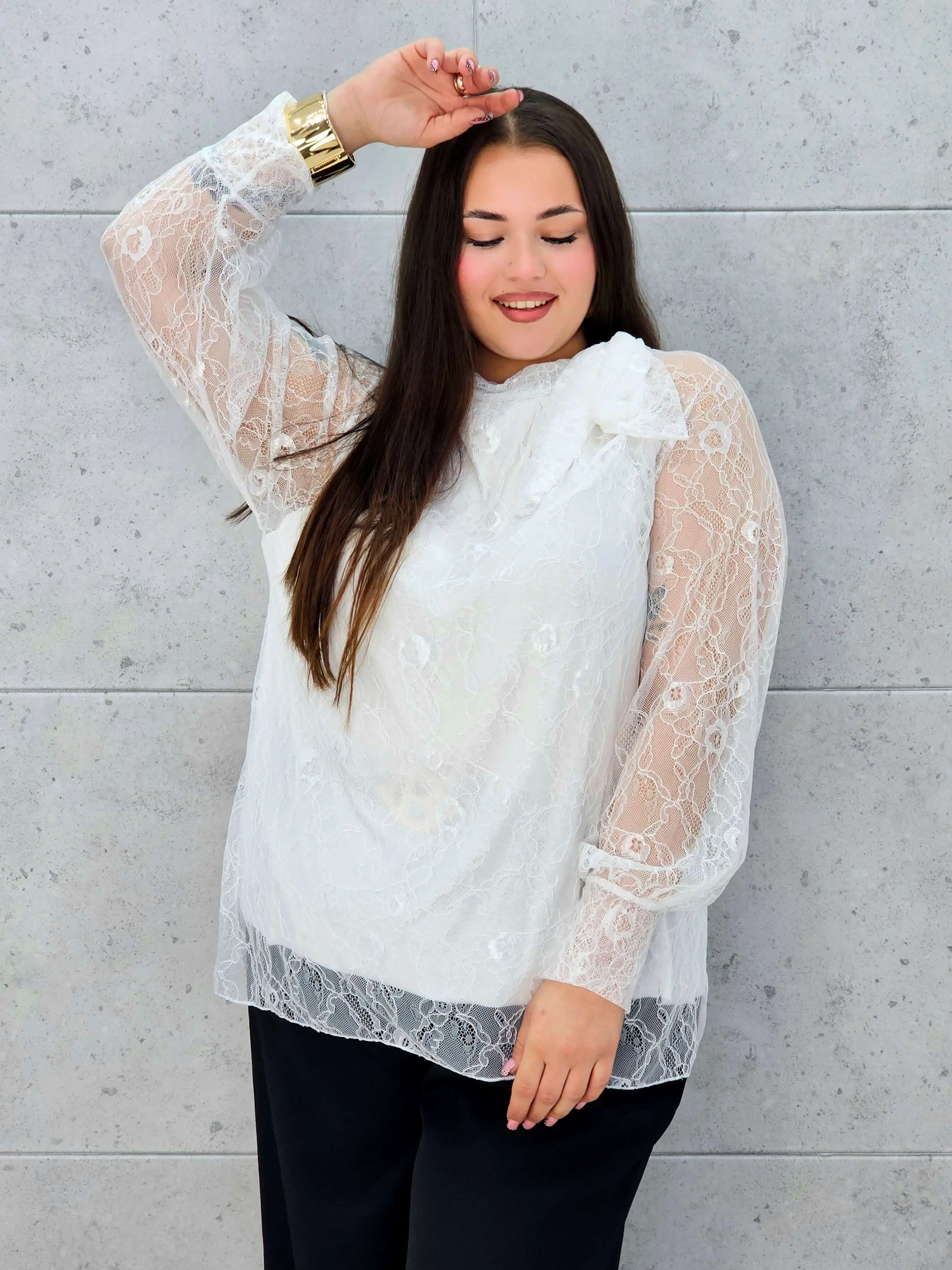 Bluzka koronkowa plus size z wiązaniem pod szyją –biała i bordowa Stylowa XL - Image 8