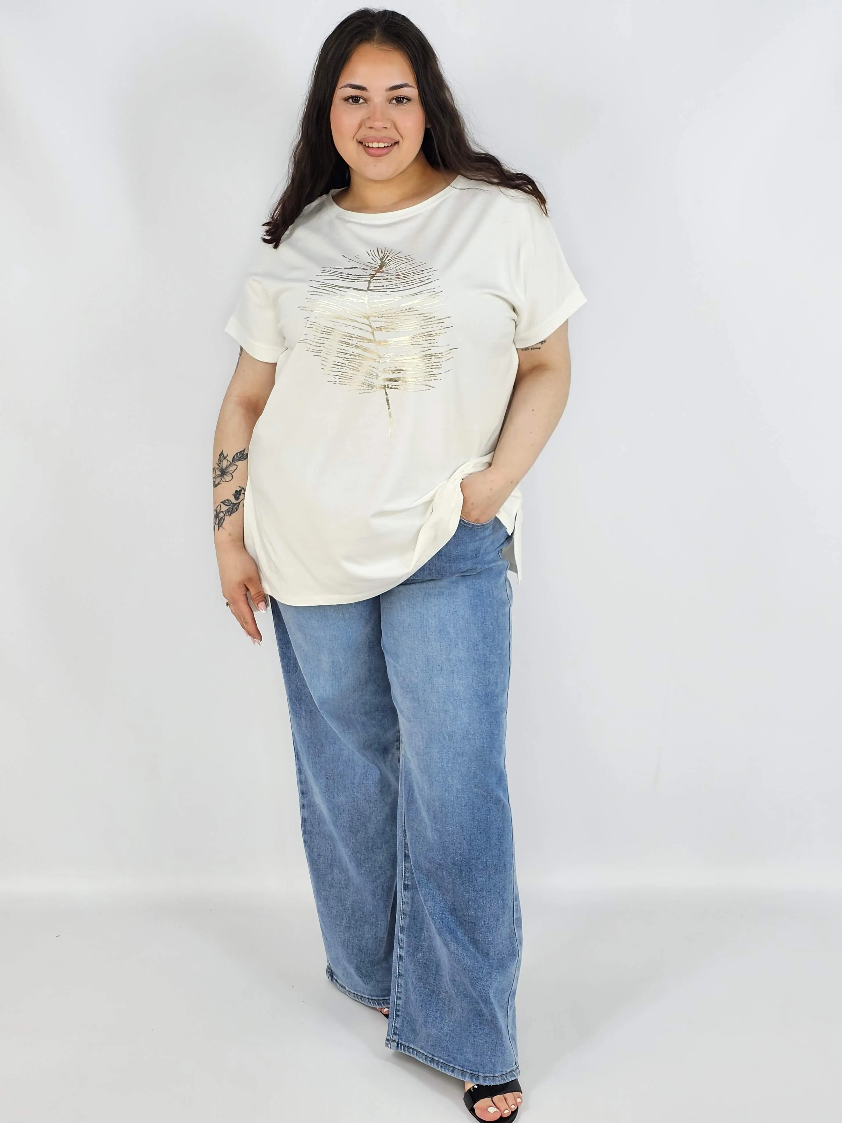 Bluzka plus size, która łączy subtelność z wygodą - Image 10