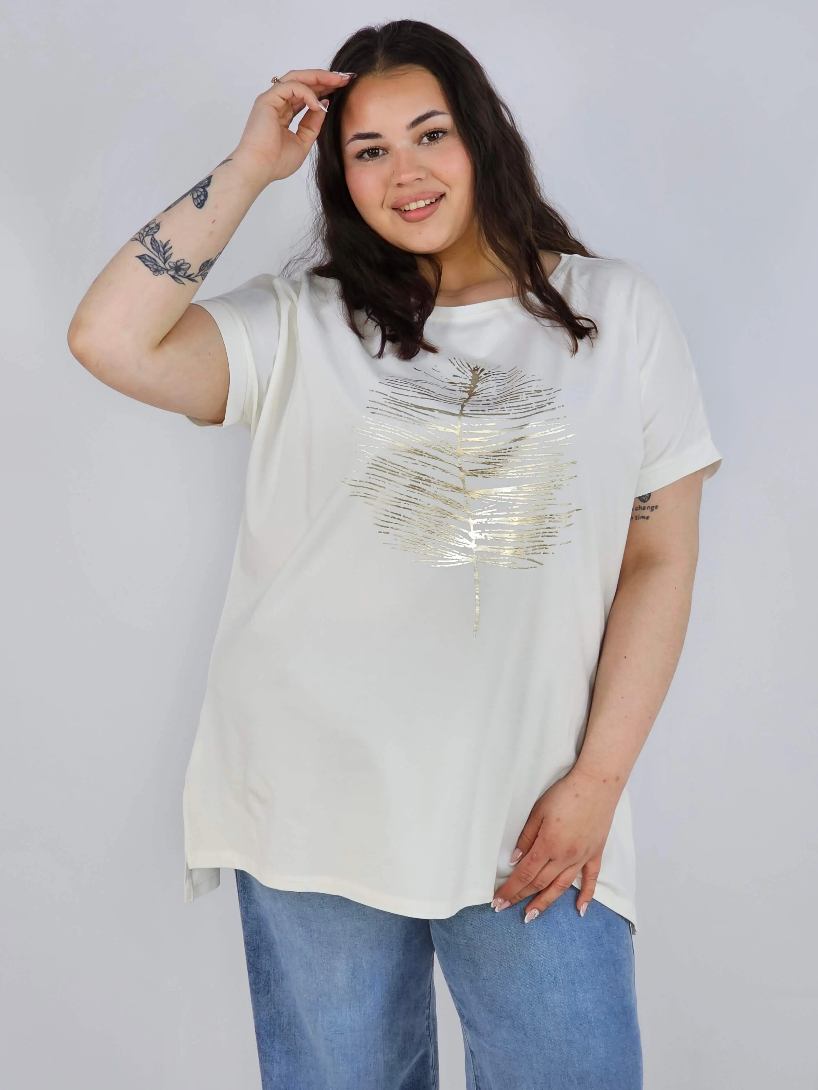 Bluzka plus size, która łączy subtelność z wygodą - Image 2