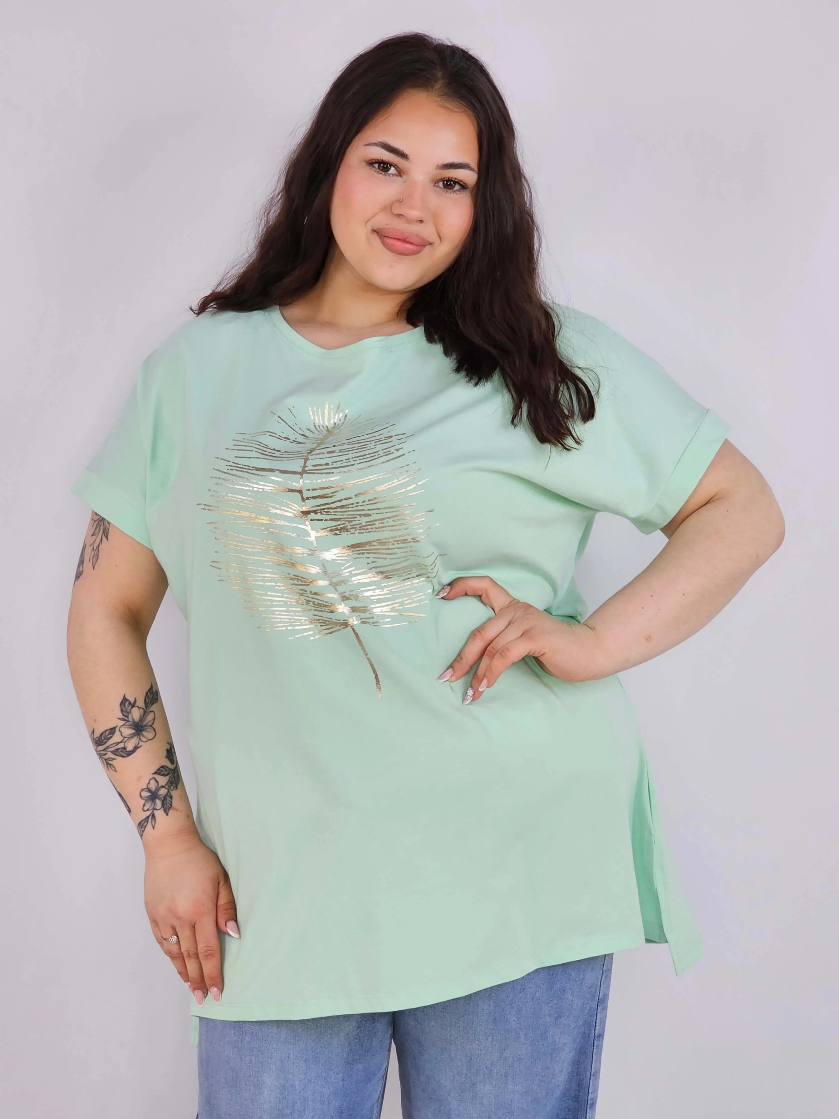 Bluzka plus size, która łączy subtelność z wygodą - Image 4