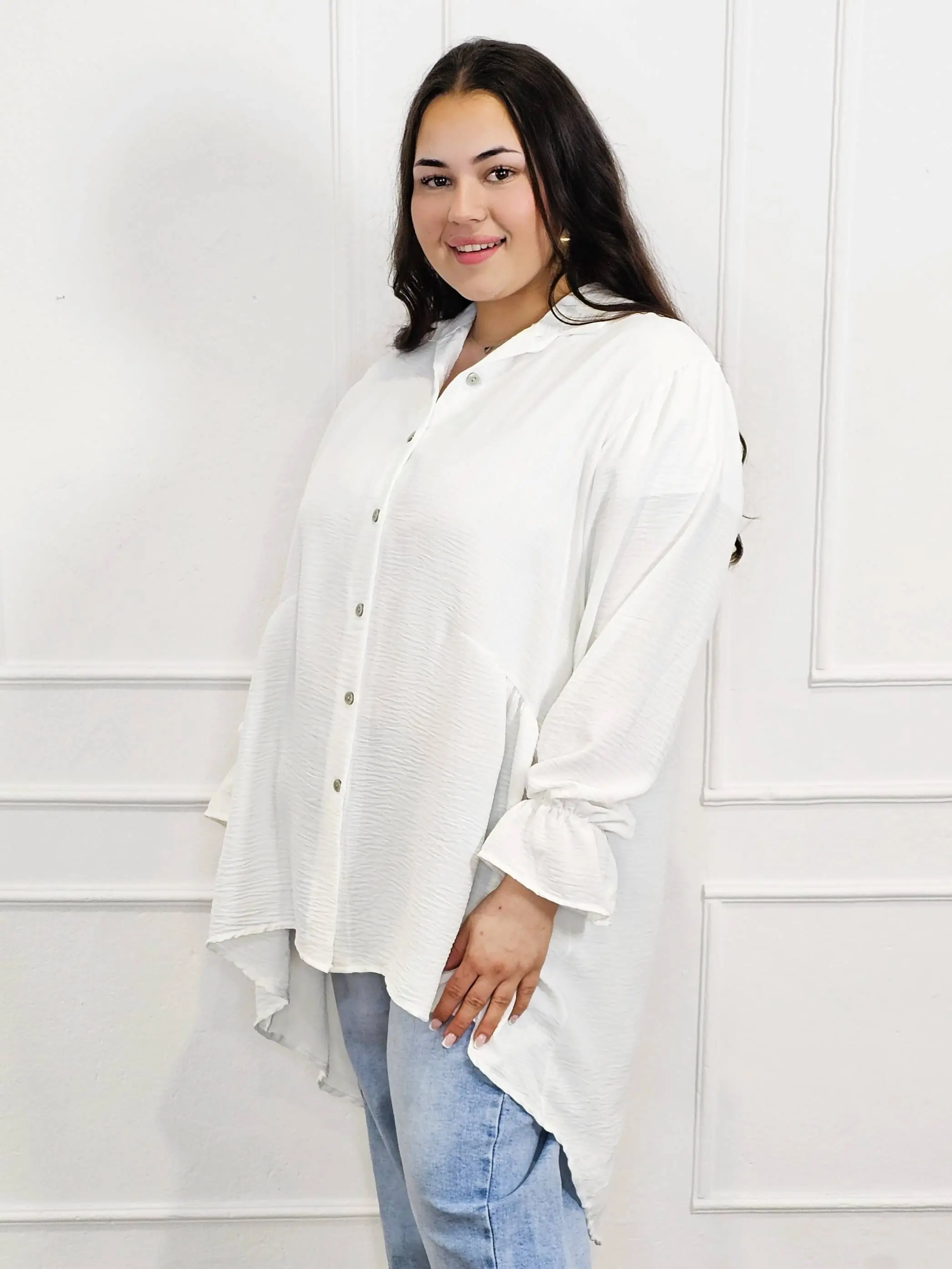 Bluzka plus size koszulowa z dłuższym tyłem – lekka, oversize, na guziki XXL - Image 14