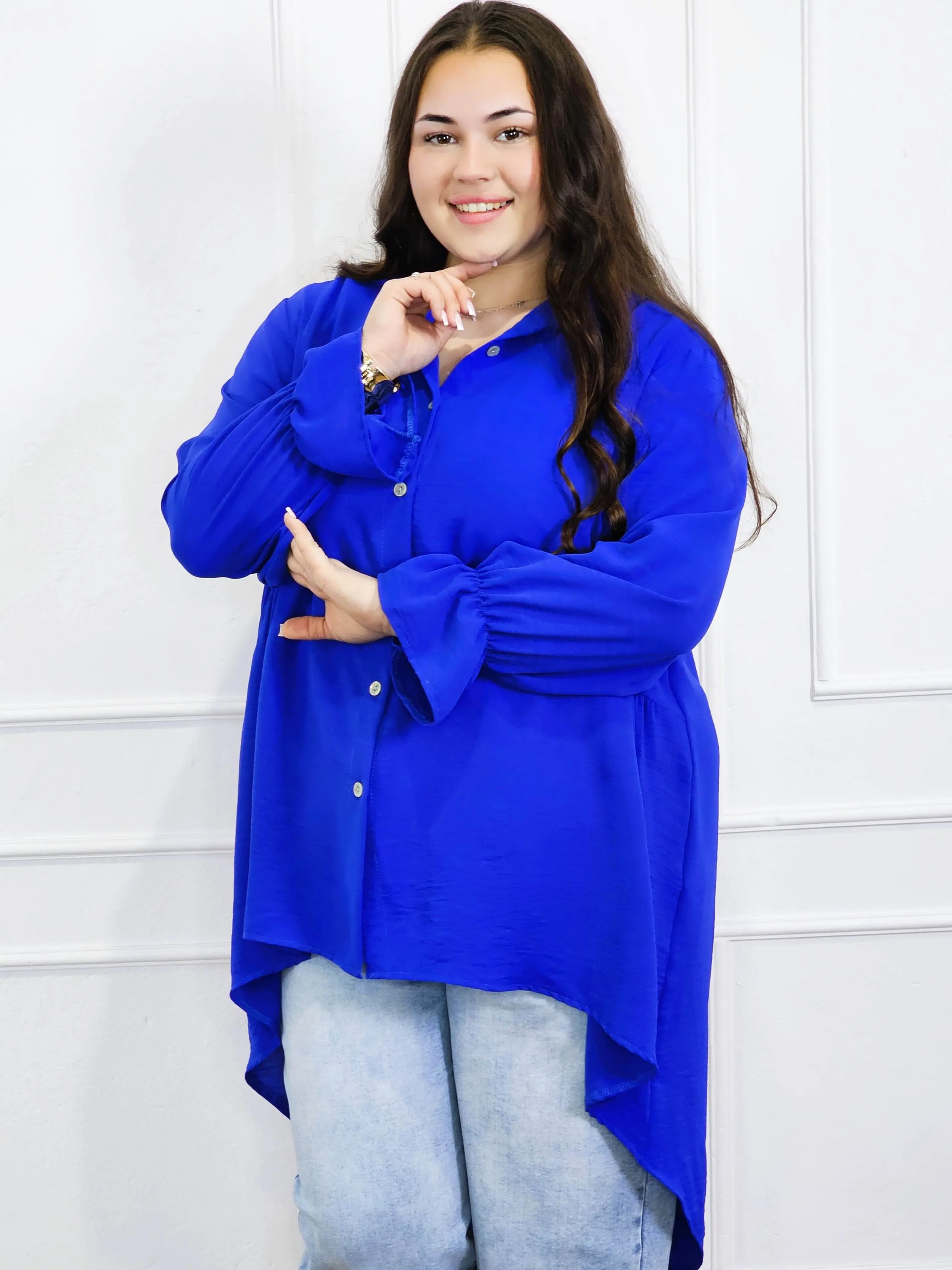 Bluzka plus size koszulowa z dłuższym tyłem – lekka, oversize, na guziki XXL - Image 20