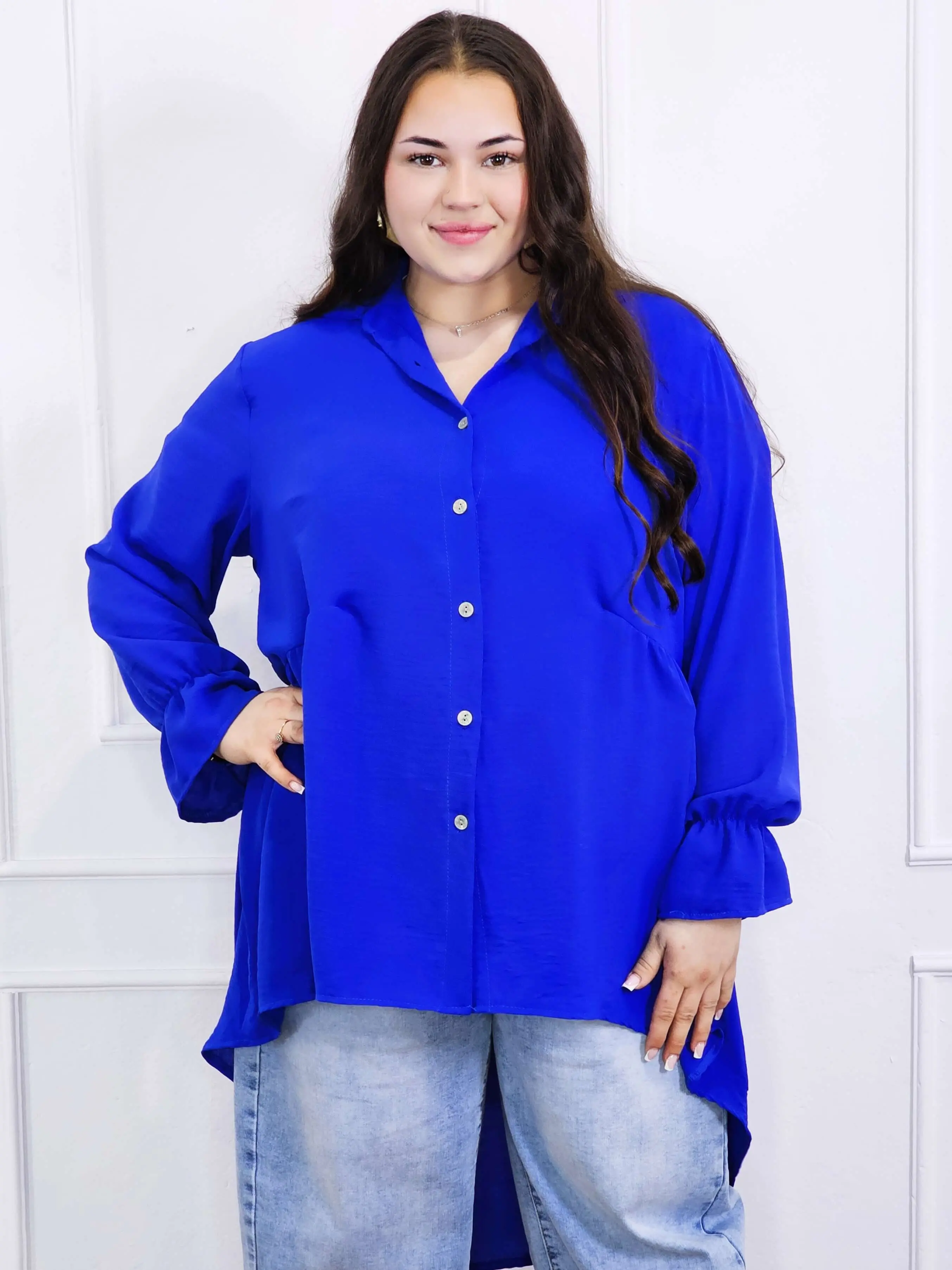 Bluzka plus size koszulowa z dłuższym tyłem – lekka, oversize, na guziki XXL - Image 21