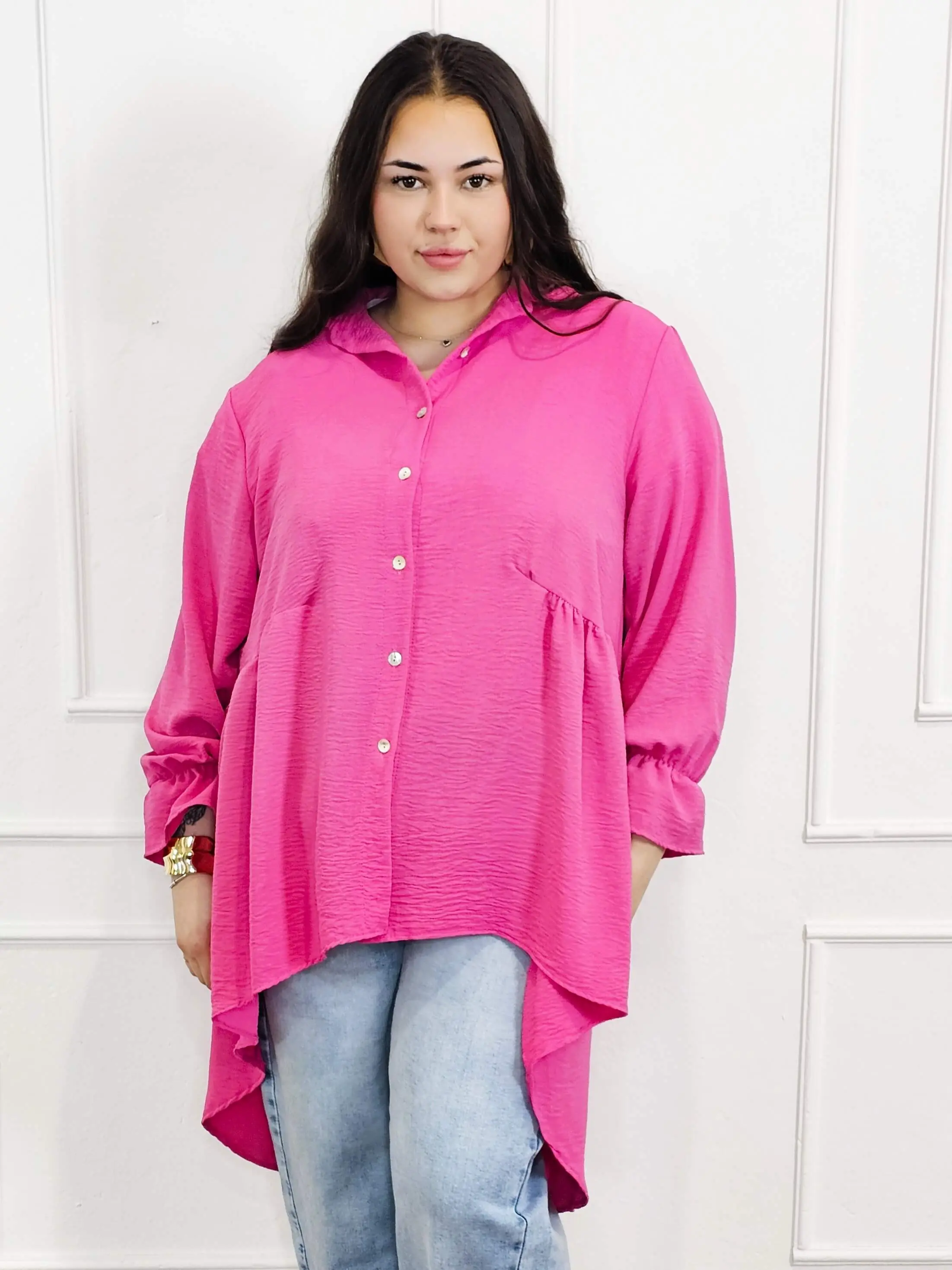 Bluzka plus size koszulowa z dłuższym tyłem – lekka, oversize, na guziki XXL - Image 8