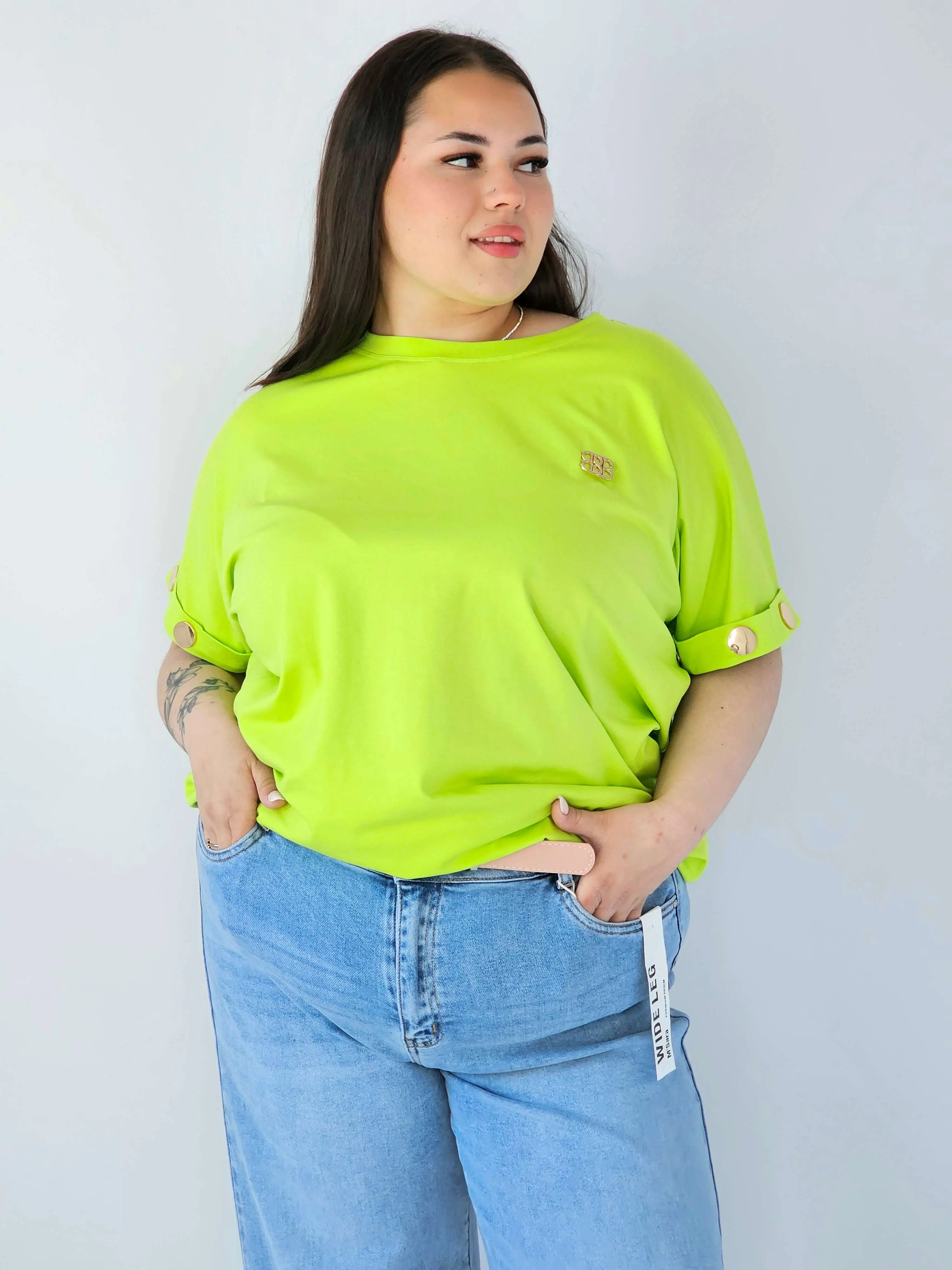 Bluzka Plus Size Luźna Z Krótkim Rękawem I Ozdobnymi Detalami - Image 20