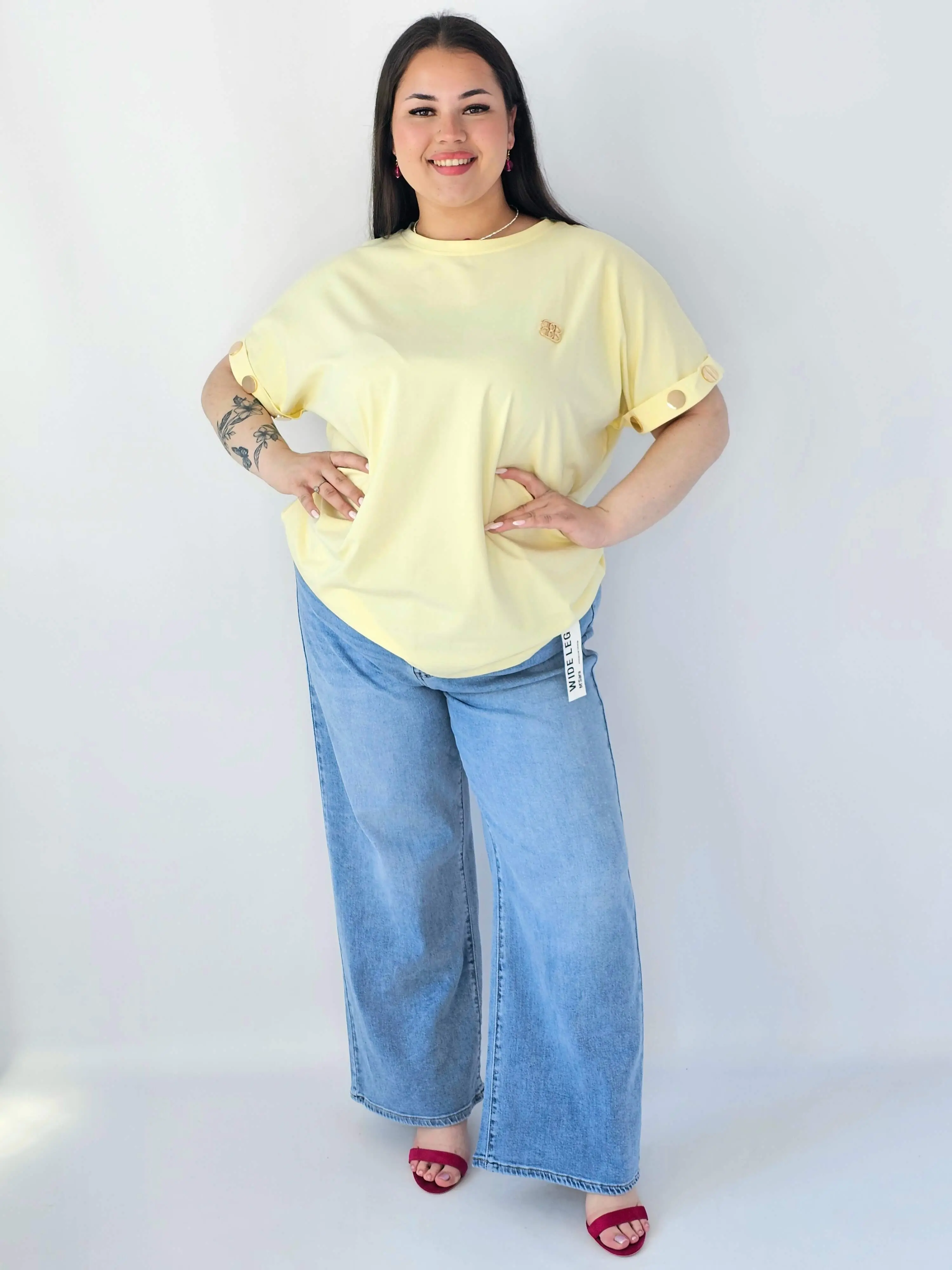 Bluzka Plus Size Luźna Z Krótkim Rękawem I Ozdobnymi Detalami - Image 27
