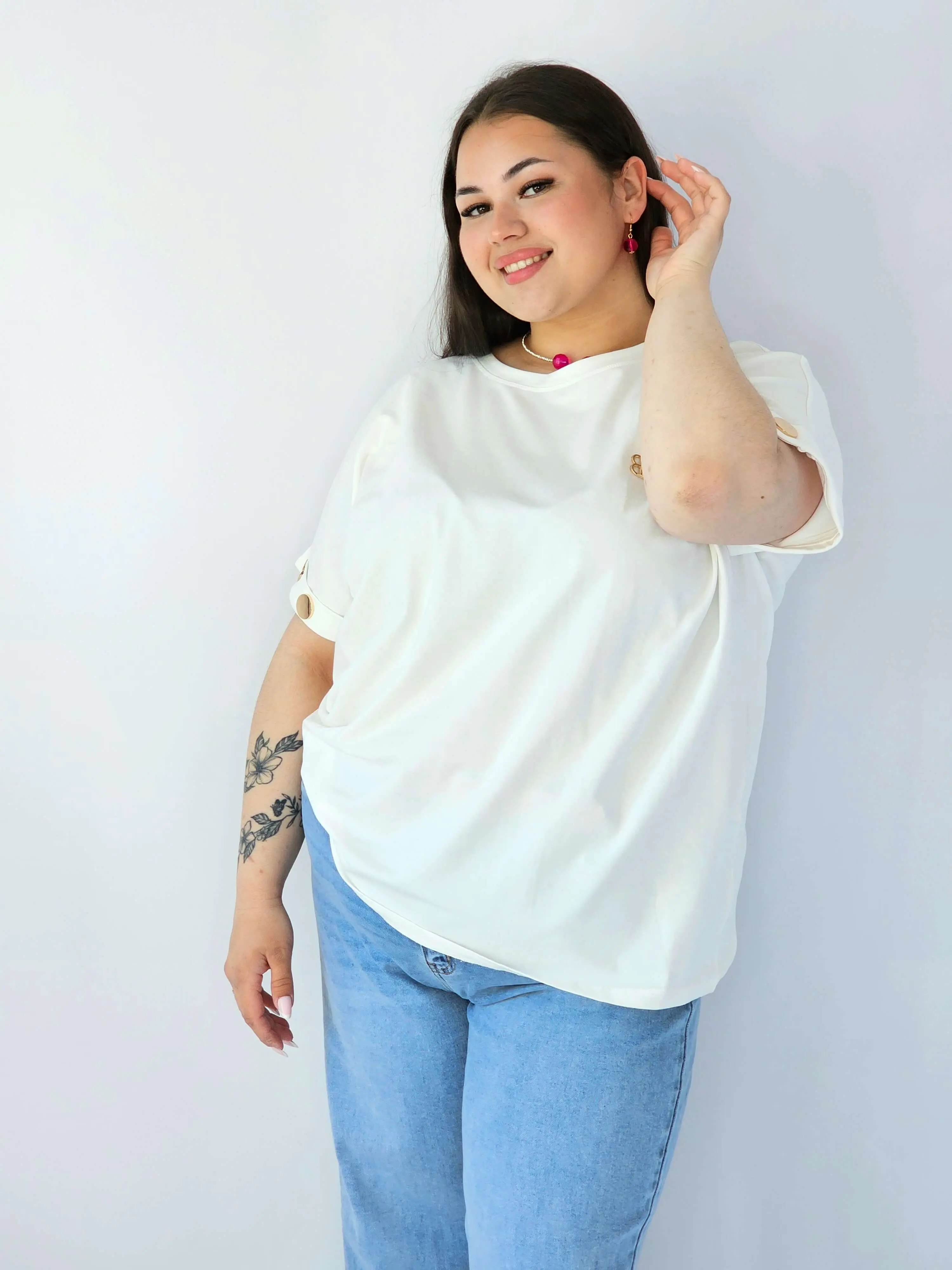 Bluzka Plus Size Luźna Z Krótkim Rękawem I Ozdobnymi Detalami - Image 36