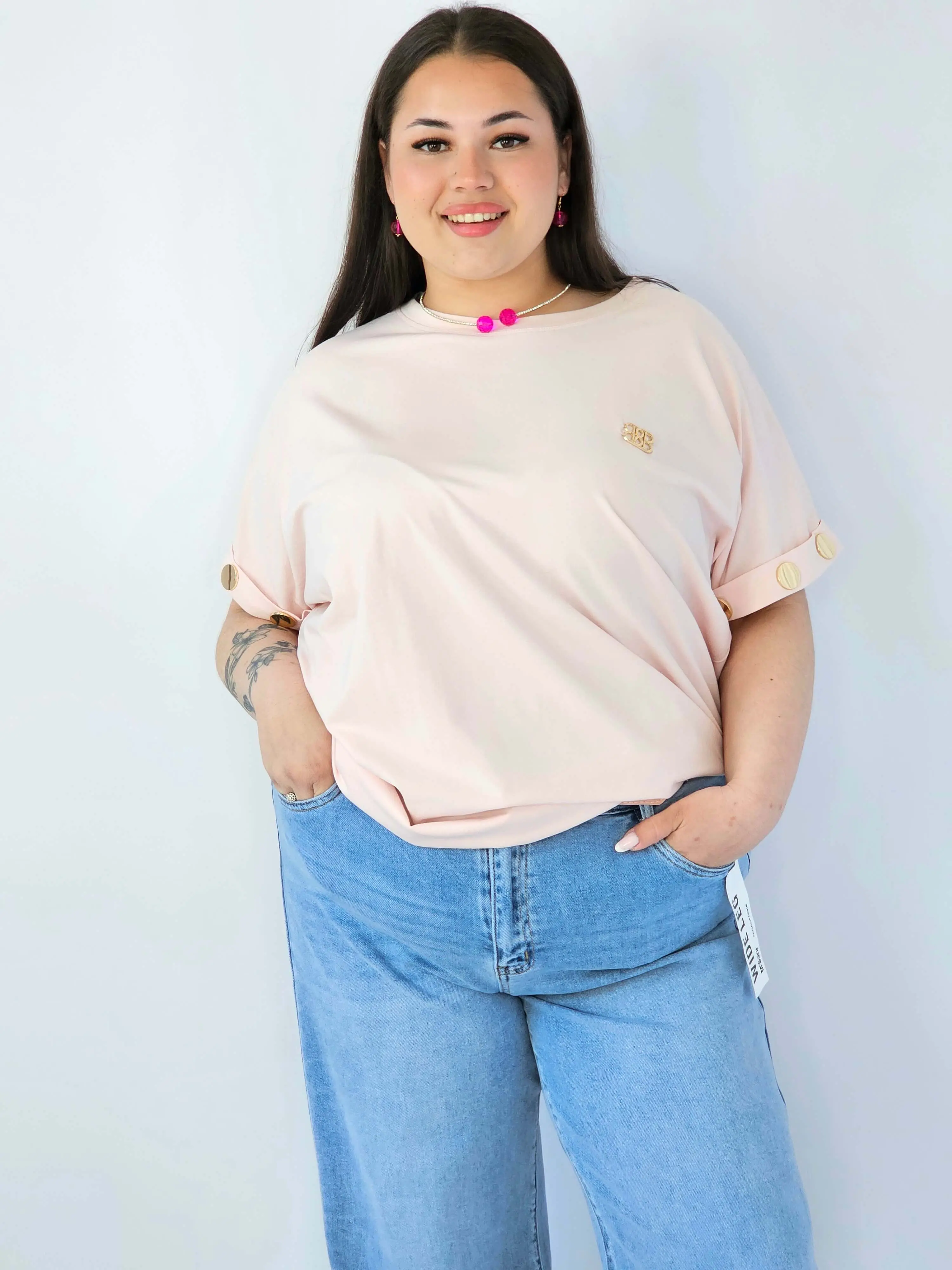 Bluzka Plus Size Luźna Z Krótkim Rękawem I Ozdobnymi Detalami - Image 4