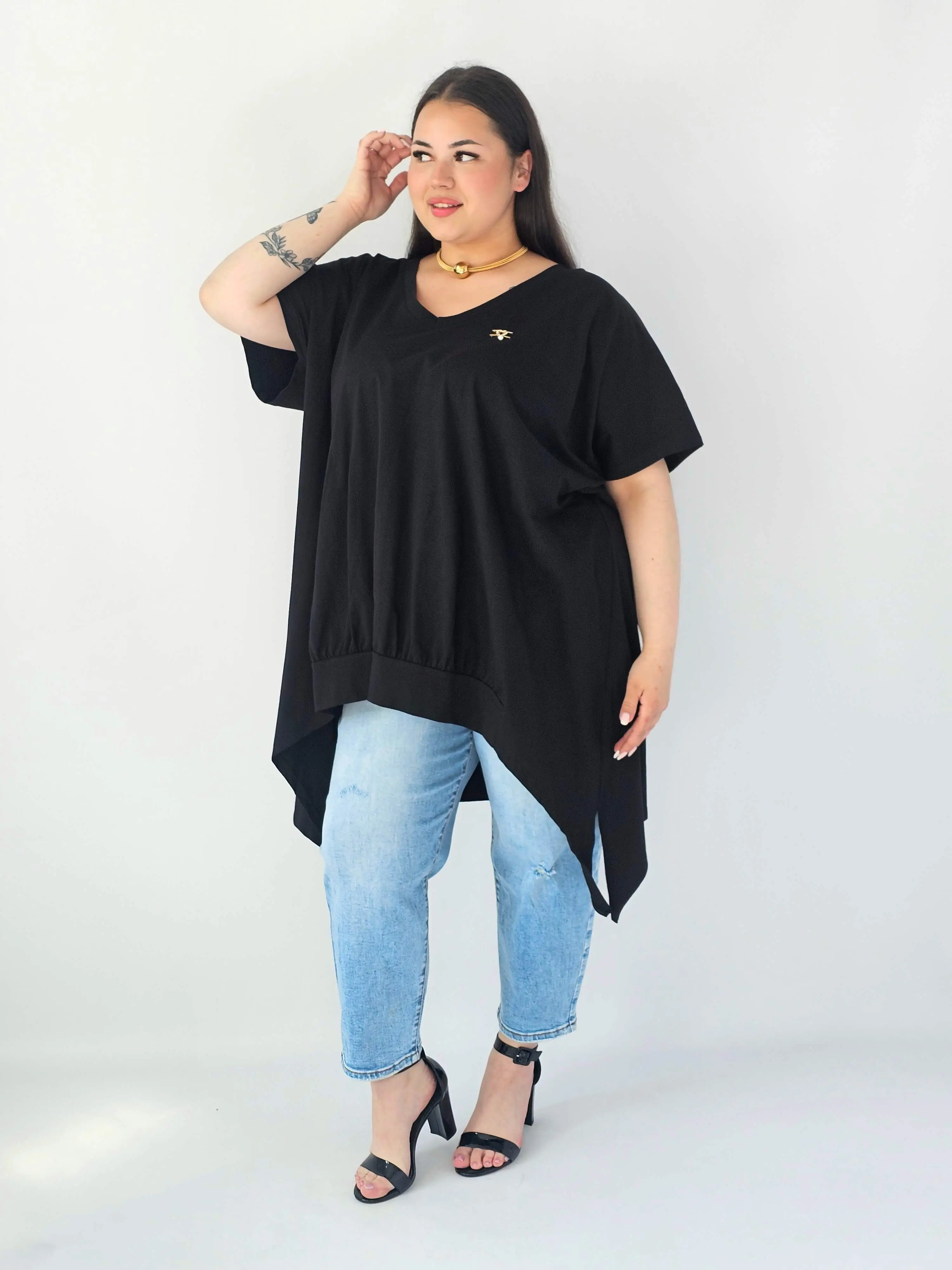 Bluzka Plus Size Oversize Z Dekoltem V I Asymetrycznym Dołem