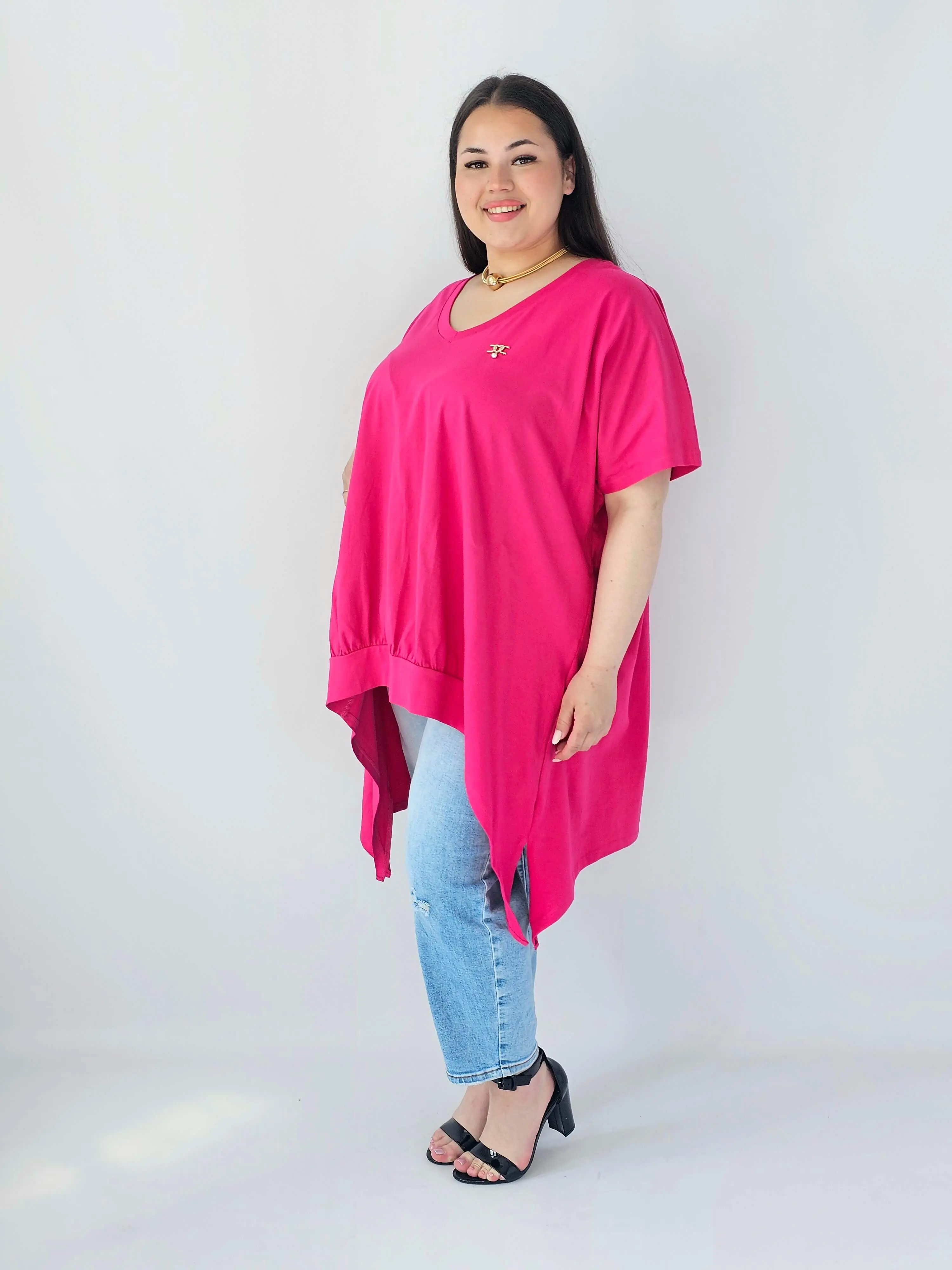 Bluzka Plus Size Oversize Z Dekoltem V I Asymetrycznym Dołem - Image 11