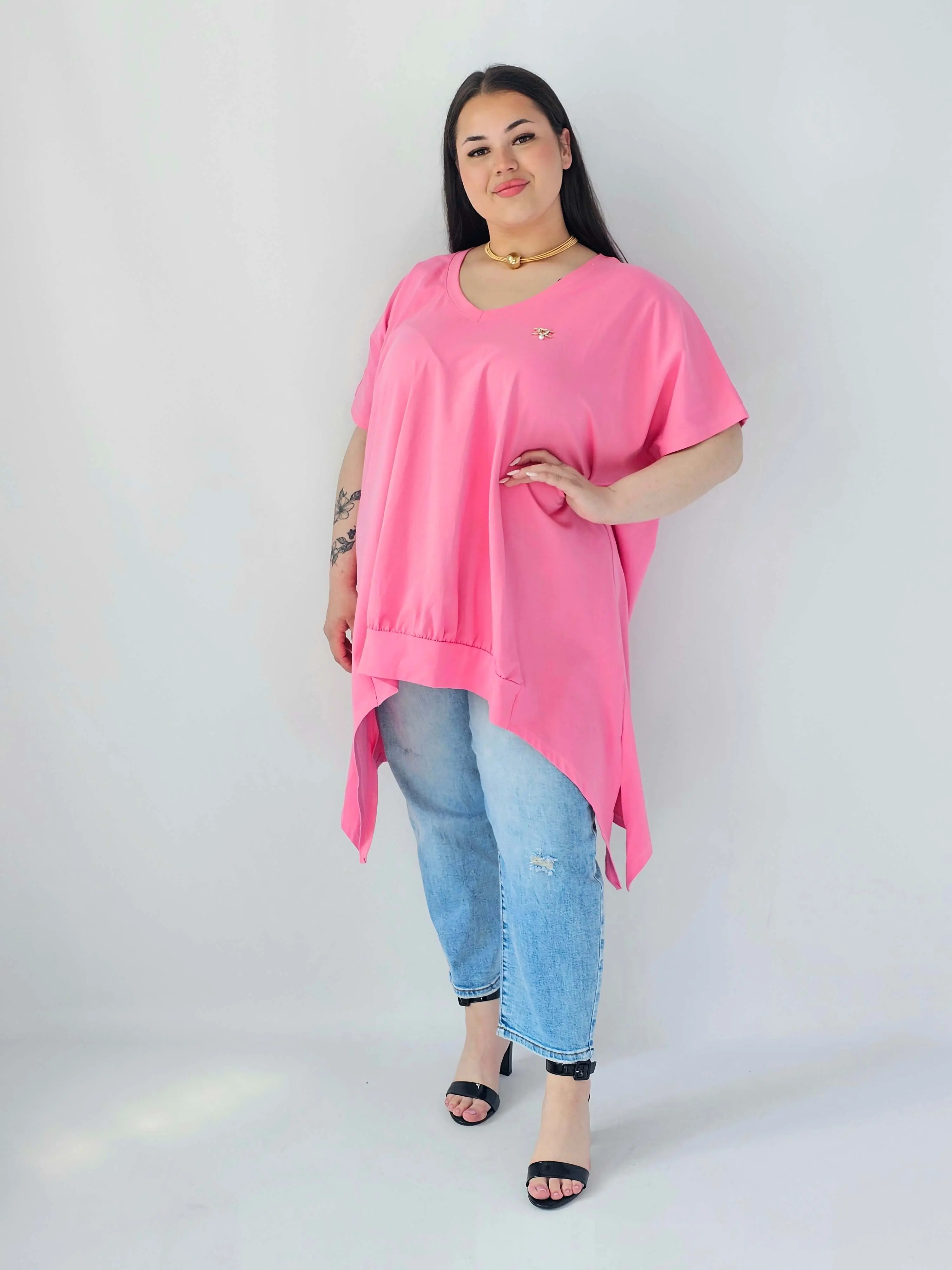 Bluzka Plus Size Oversize Z Dekoltem V I Asymetrycznym Dołem - Image 28