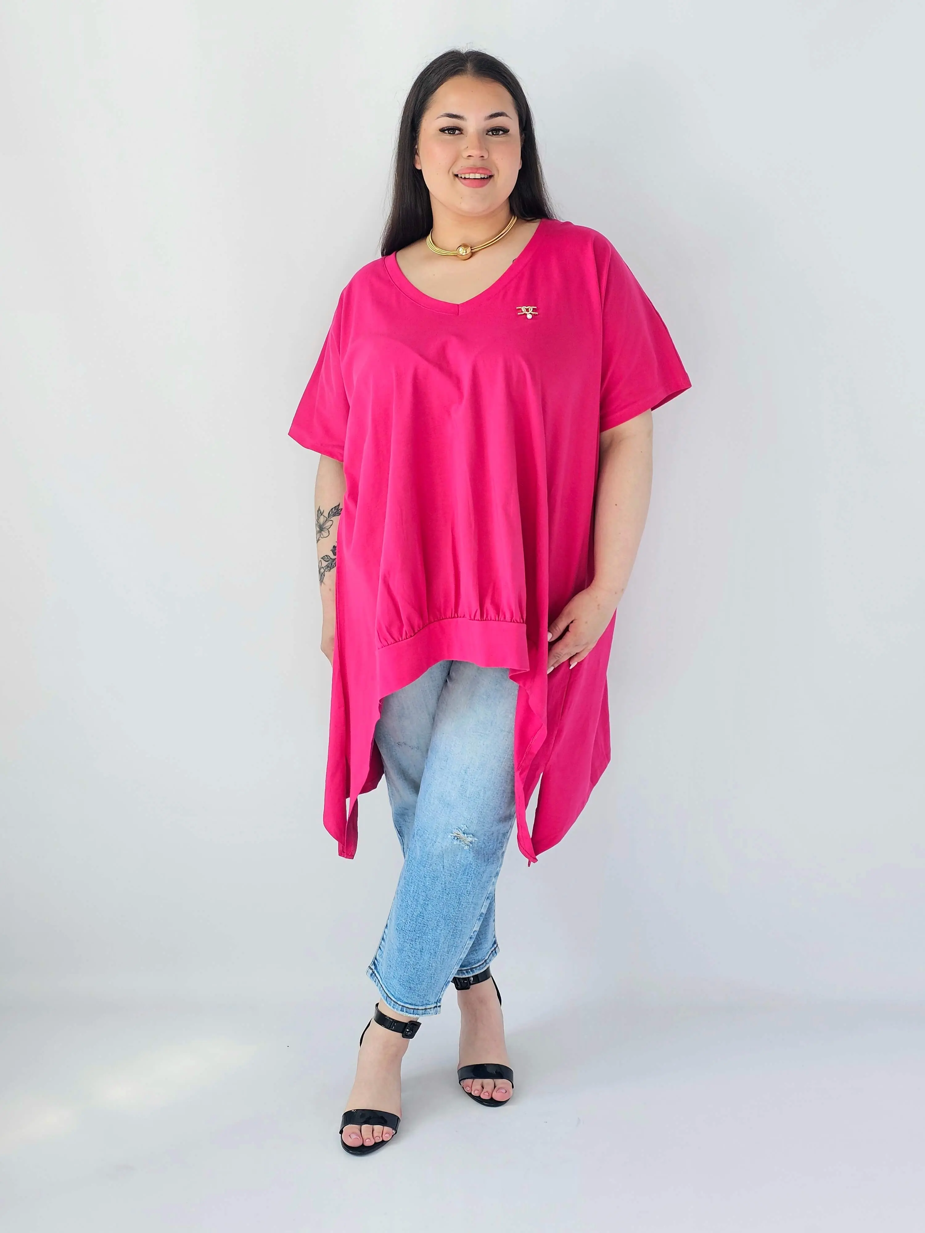Bluzka Plus Size Oversize Z Dekoltem V I Asymetrycznym Dołem - Image 3