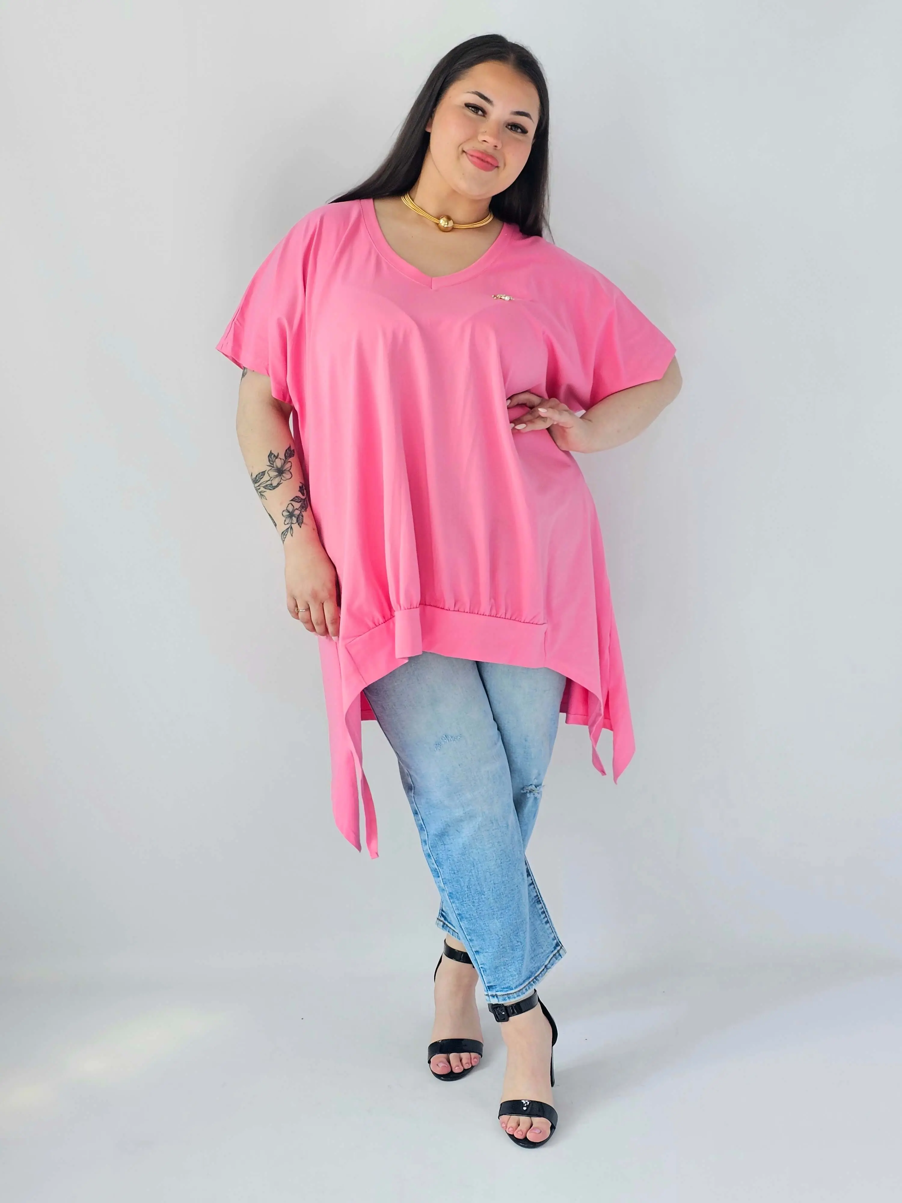 Bluzka Plus Size Oversize Z Dekoltem V I Asymetrycznym Dołem - Image 30