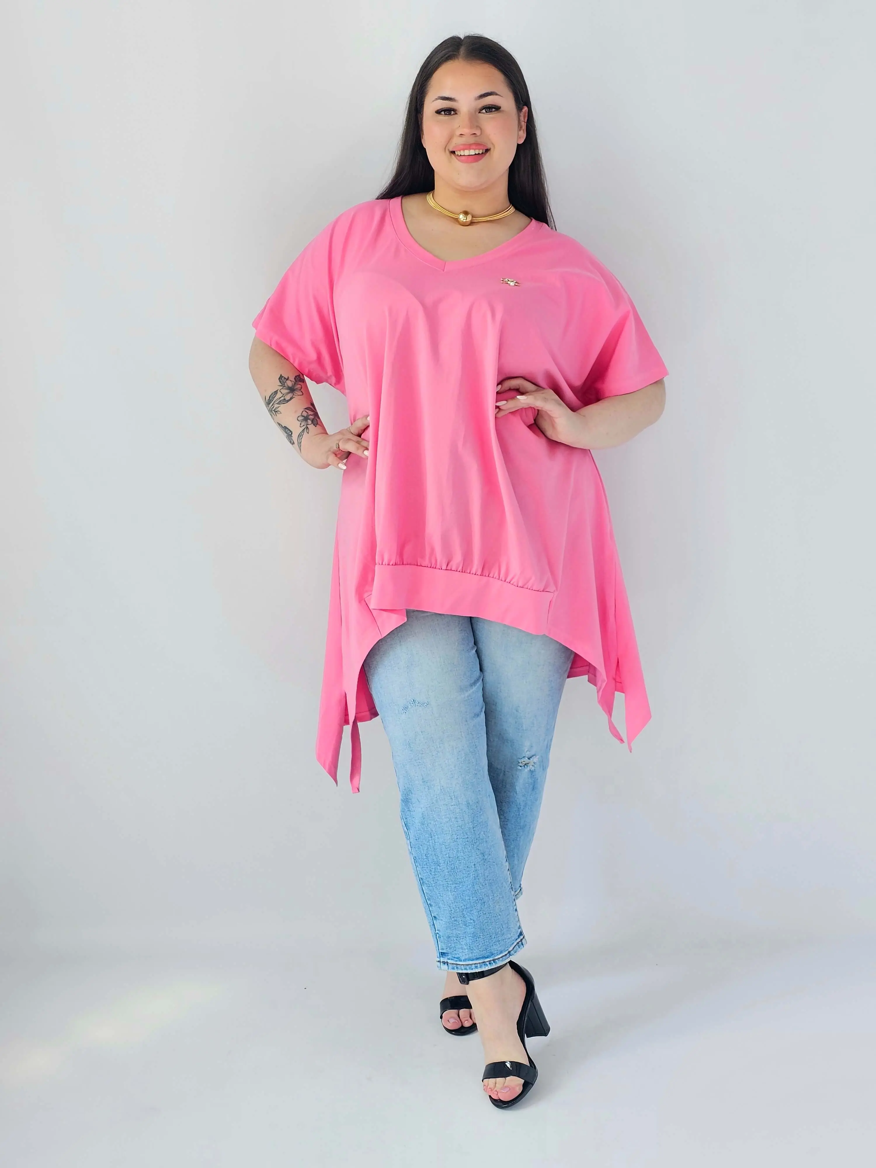 Bluzka Plus Size Oversize Z Dekoltem V I Asymetrycznym Dołem - Image 8