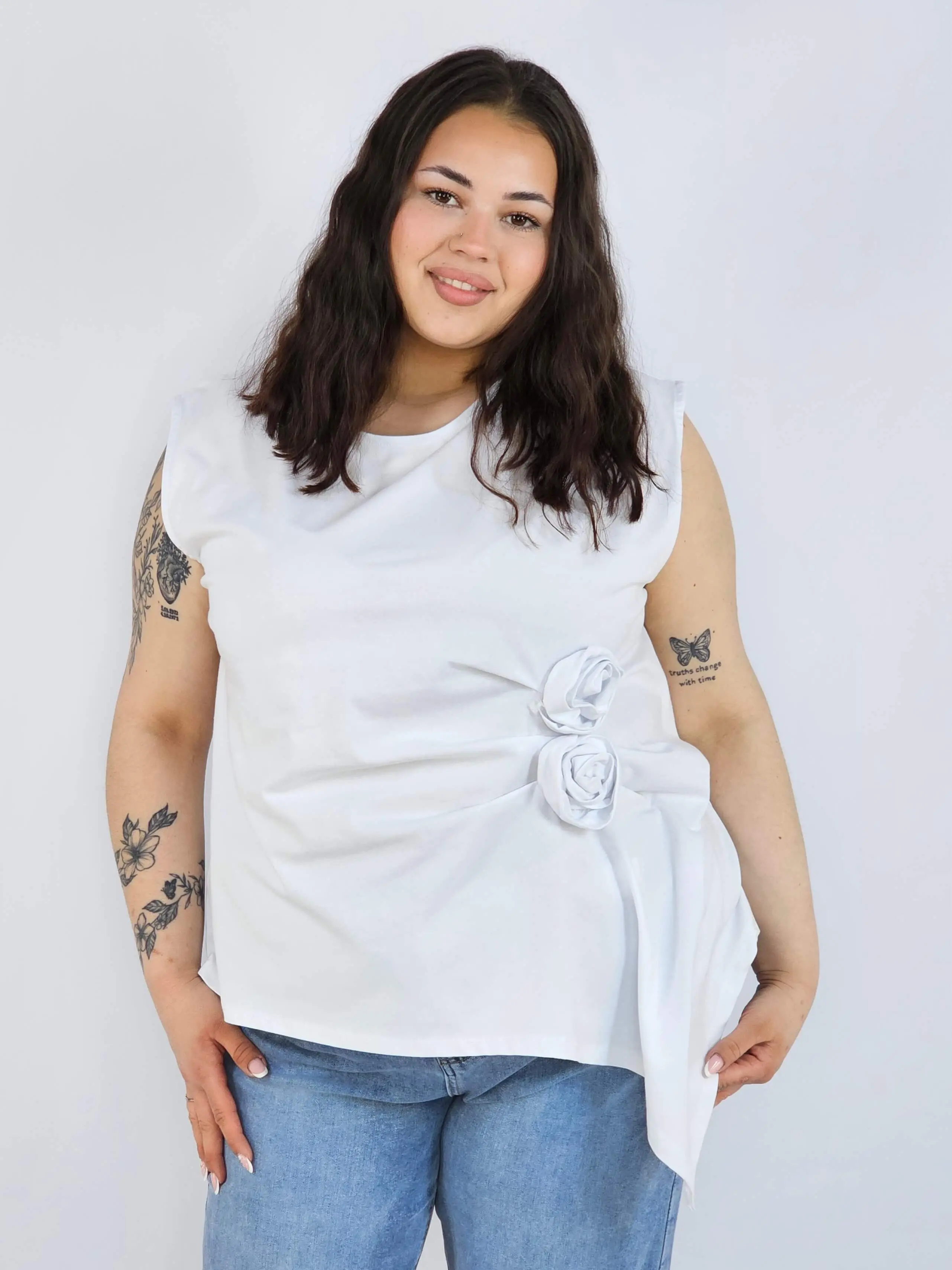 Bluzka plus size XXL elegancka – idealna pod marynarkę i na wyjątkowe okazje