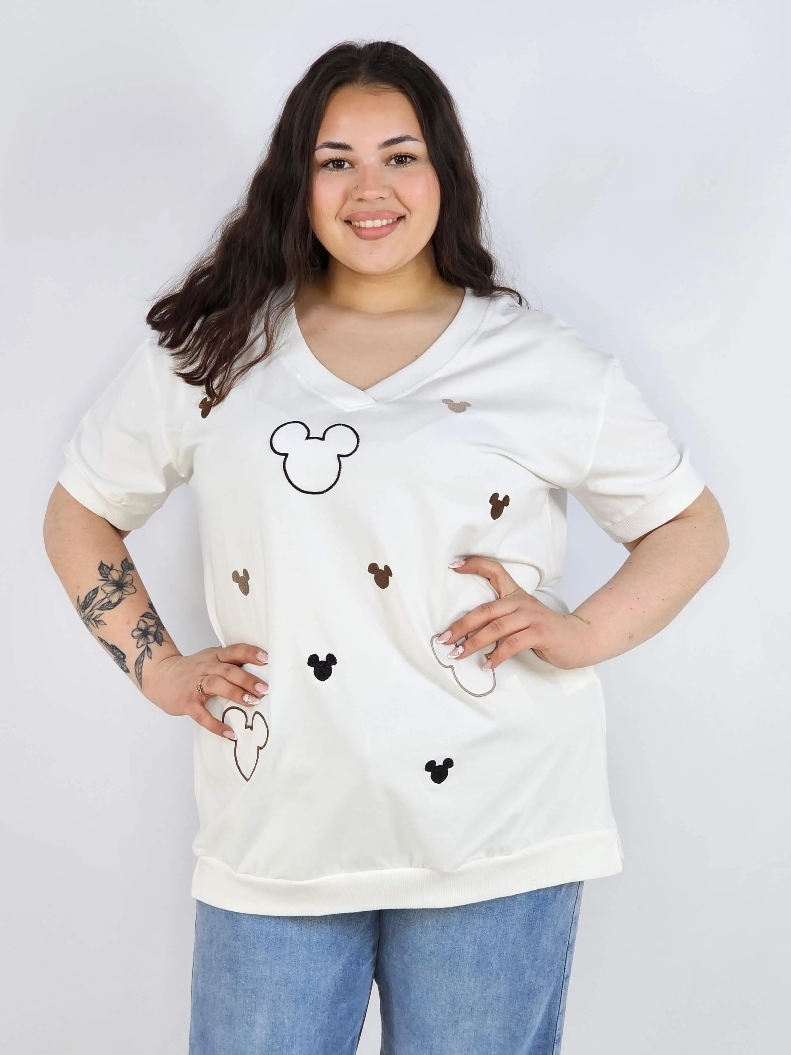 Bluzka plus size XXL z dekoltem V – modna i wygodna - Image 2