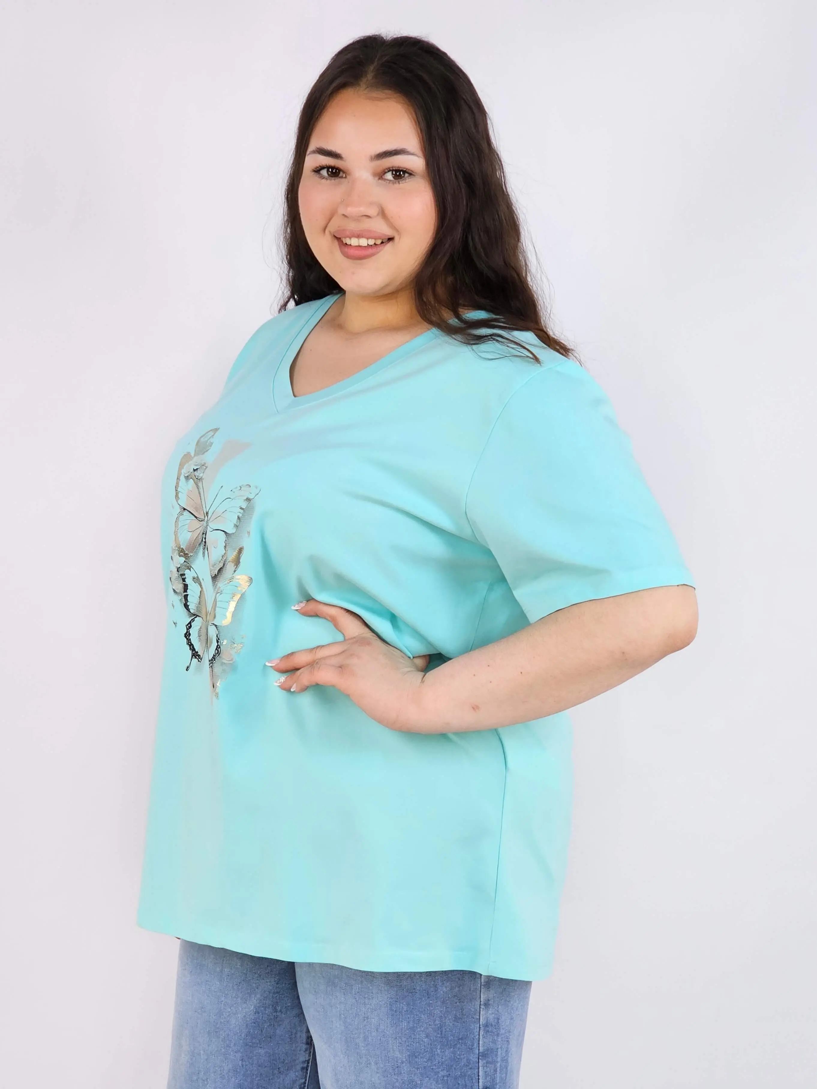 Bluzka plus size XXL z motywem motyli – kobieca i stylowa na co dzień - Image 16
