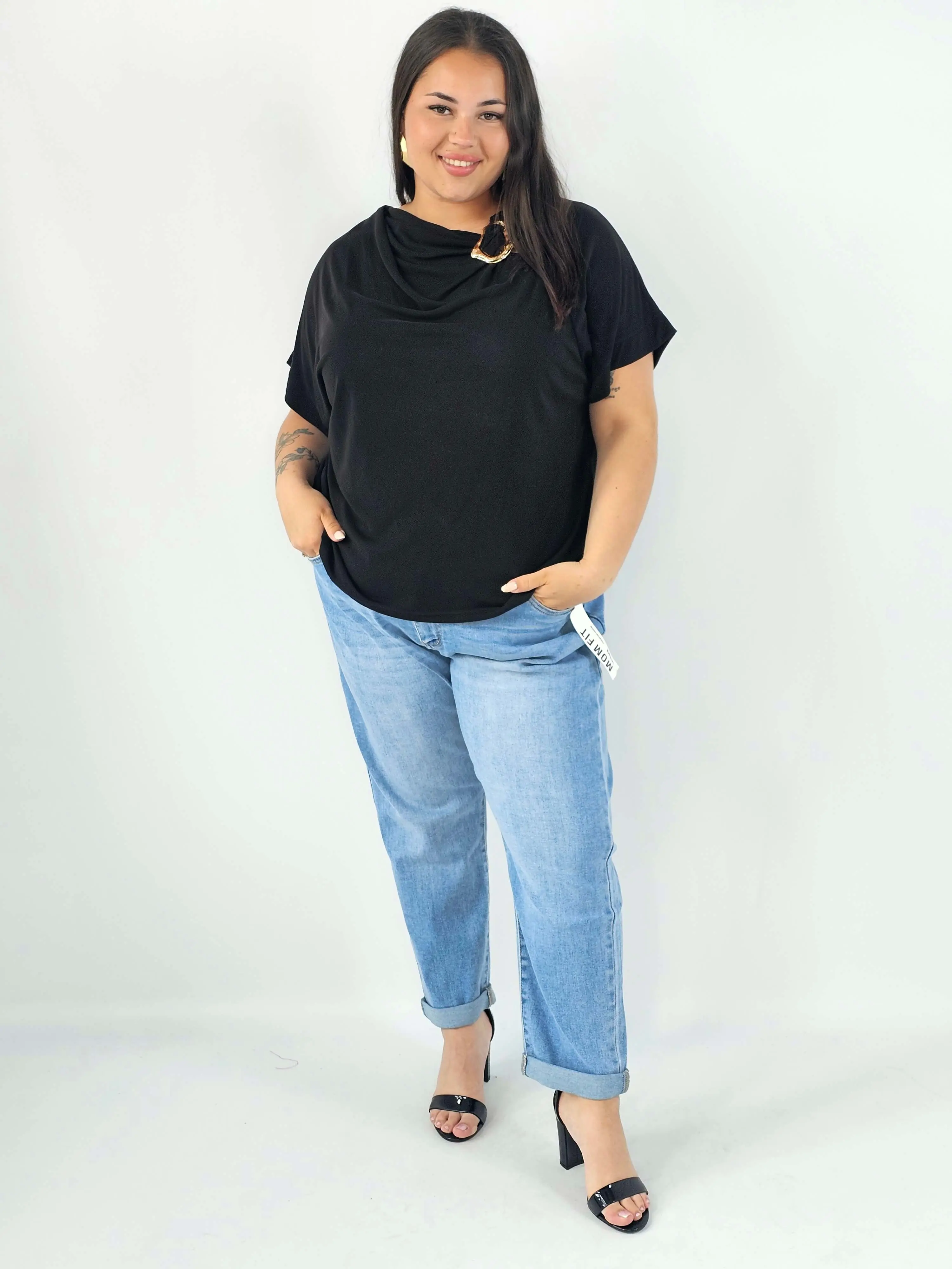 Bluzka plus size XXL z ozdobną broszką – elegancka i modna - Image 10