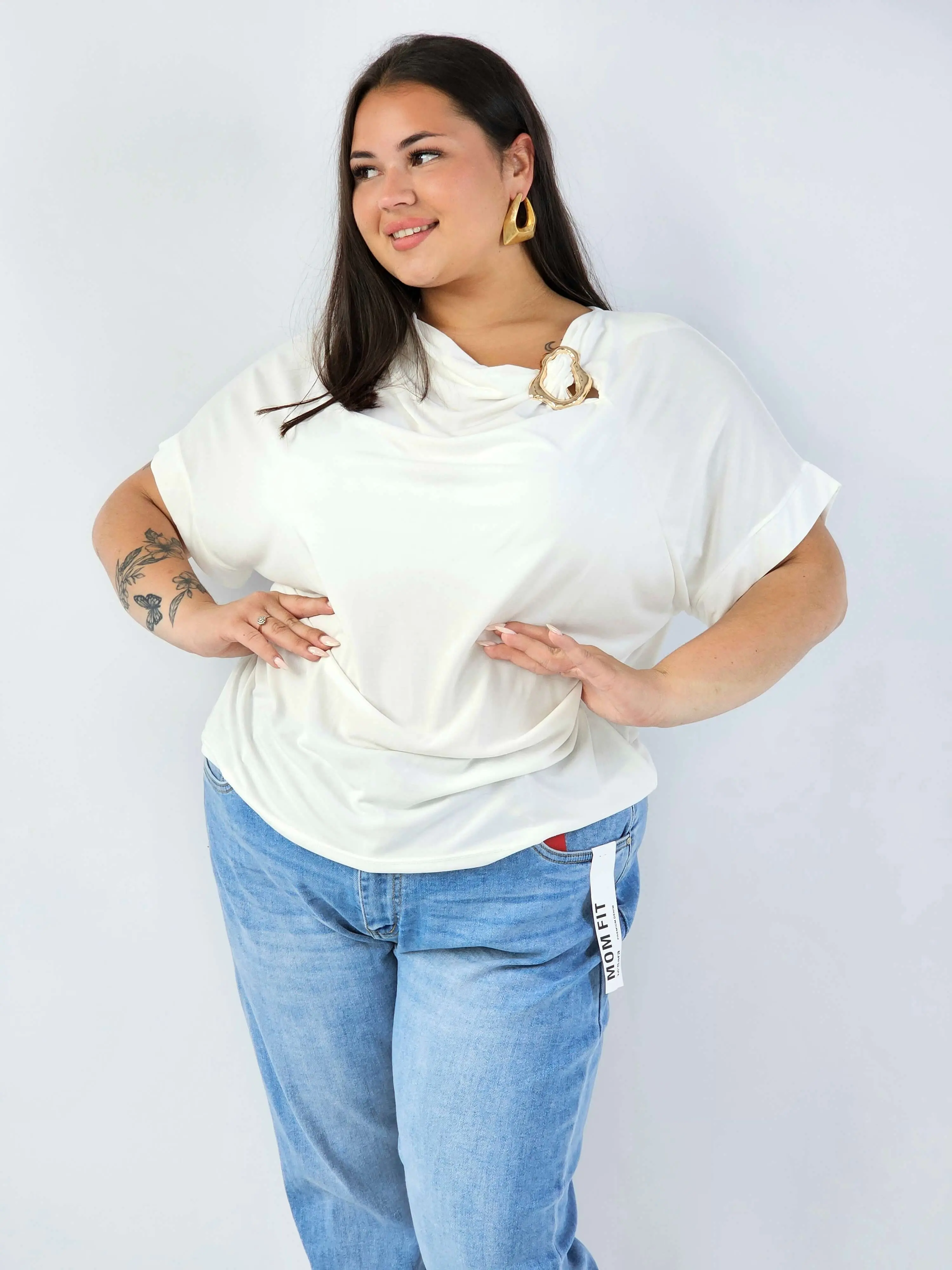 Bluzka plus size XXL z ozdobną broszką – elegancka i modna - Image 14