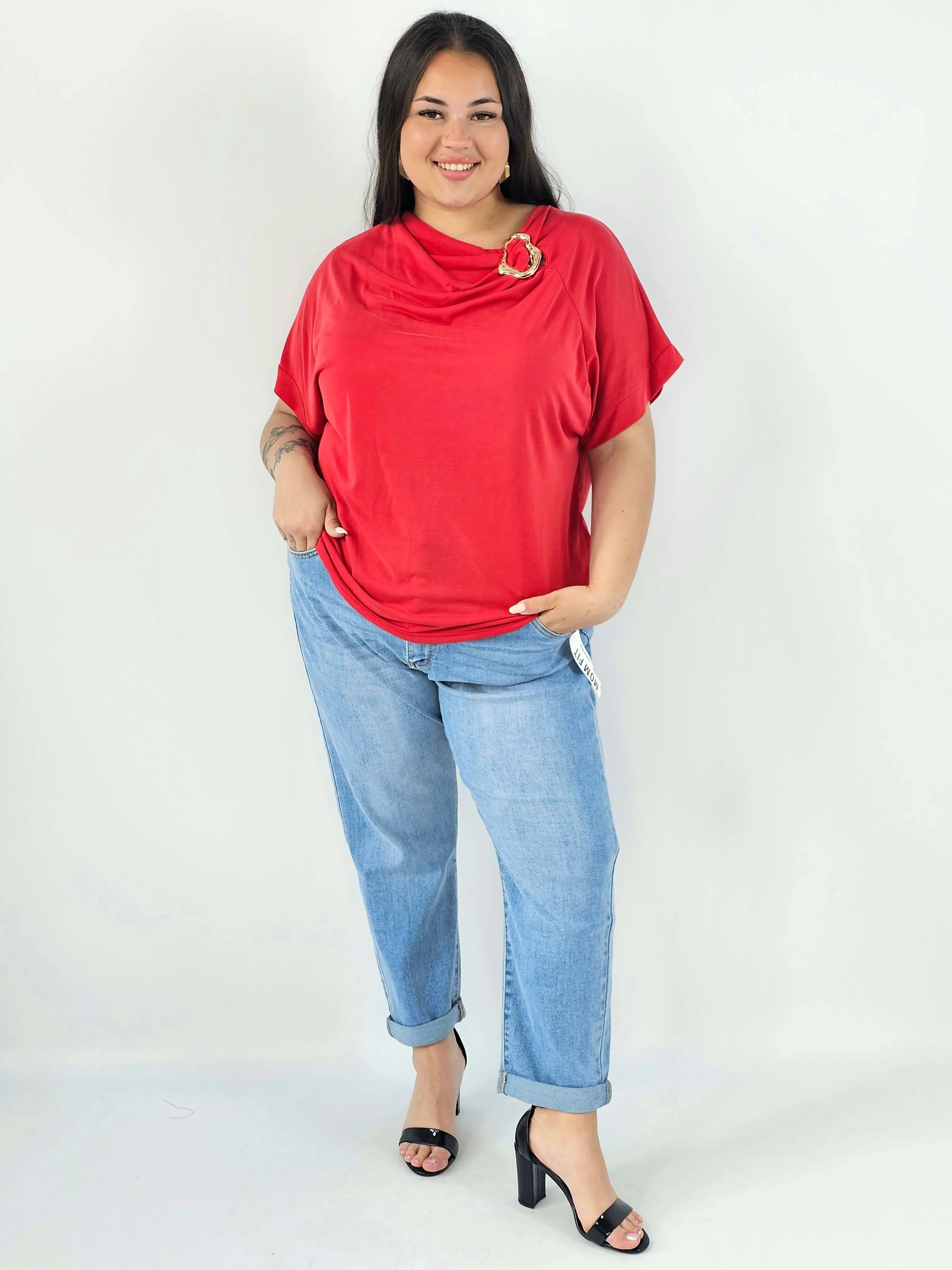 Bluzka plus size XXL z ozdobną broszką – elegancka i modna - Image 18