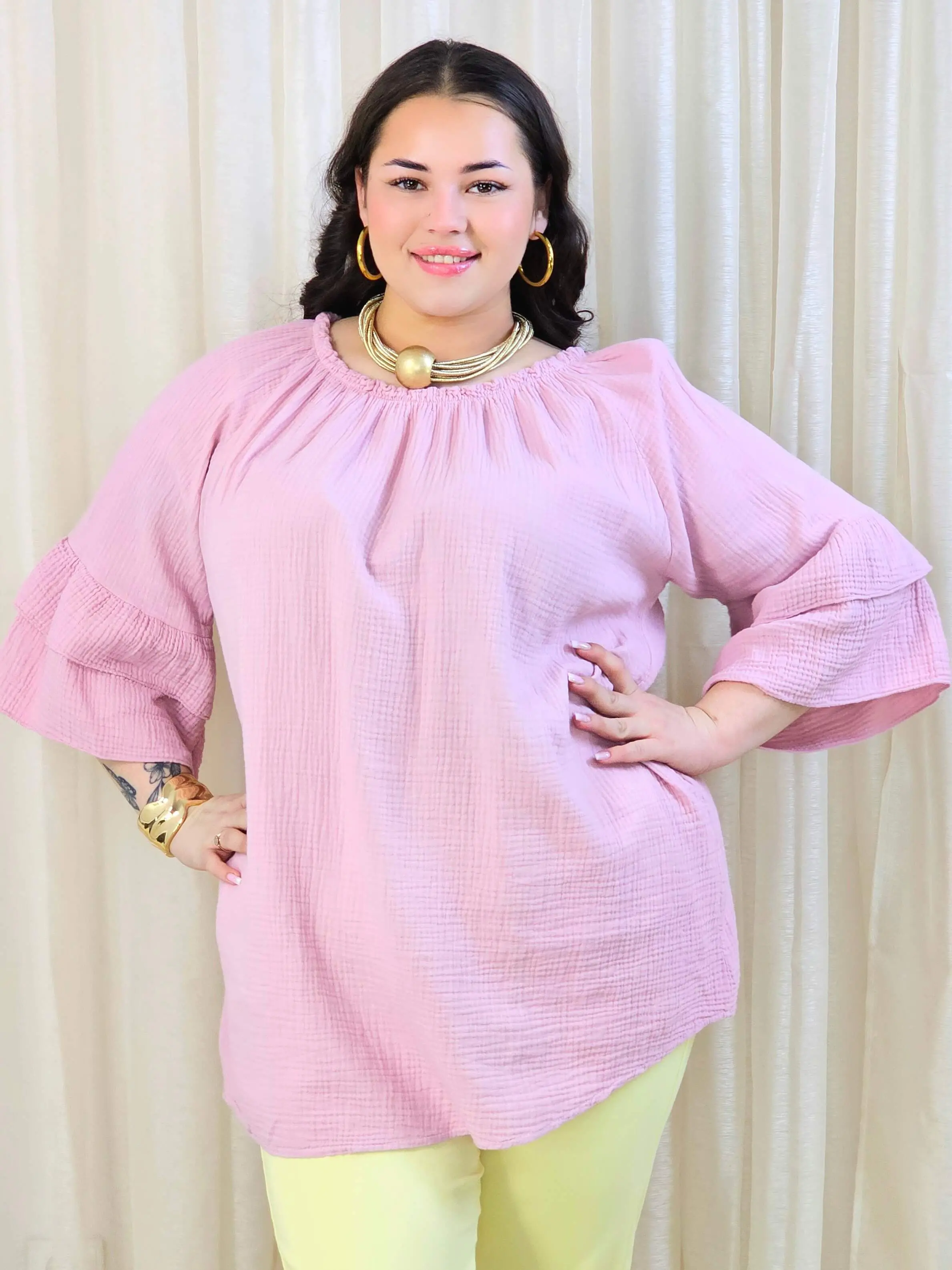 Bluzka plus size z falbanami na rękawach – lekka i kobieca forma na co dzień i okazje - Image 10