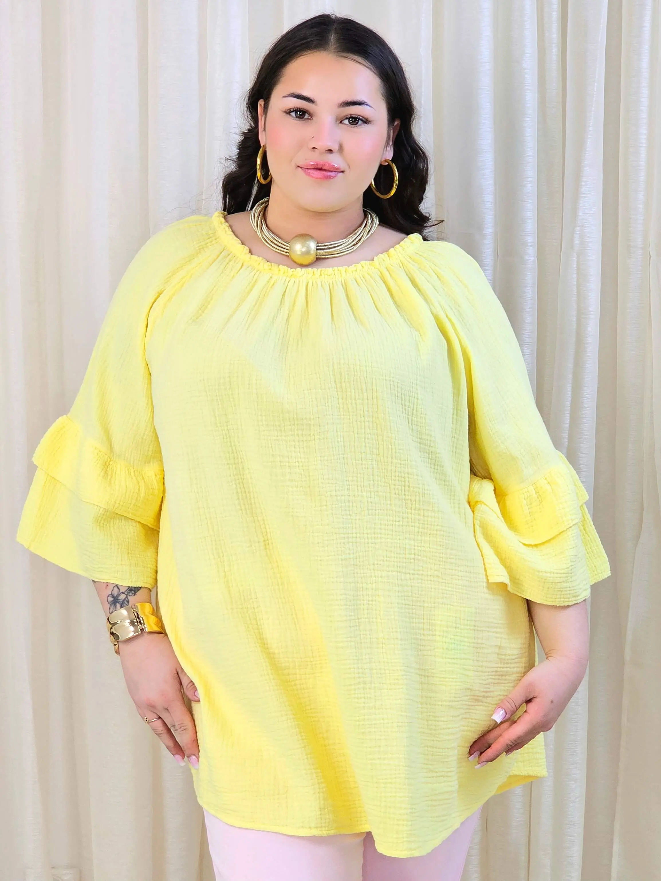Bluzka plus size z falbanami na rękawach – lekka i kobieca forma na co dzień i okazje - Image 14