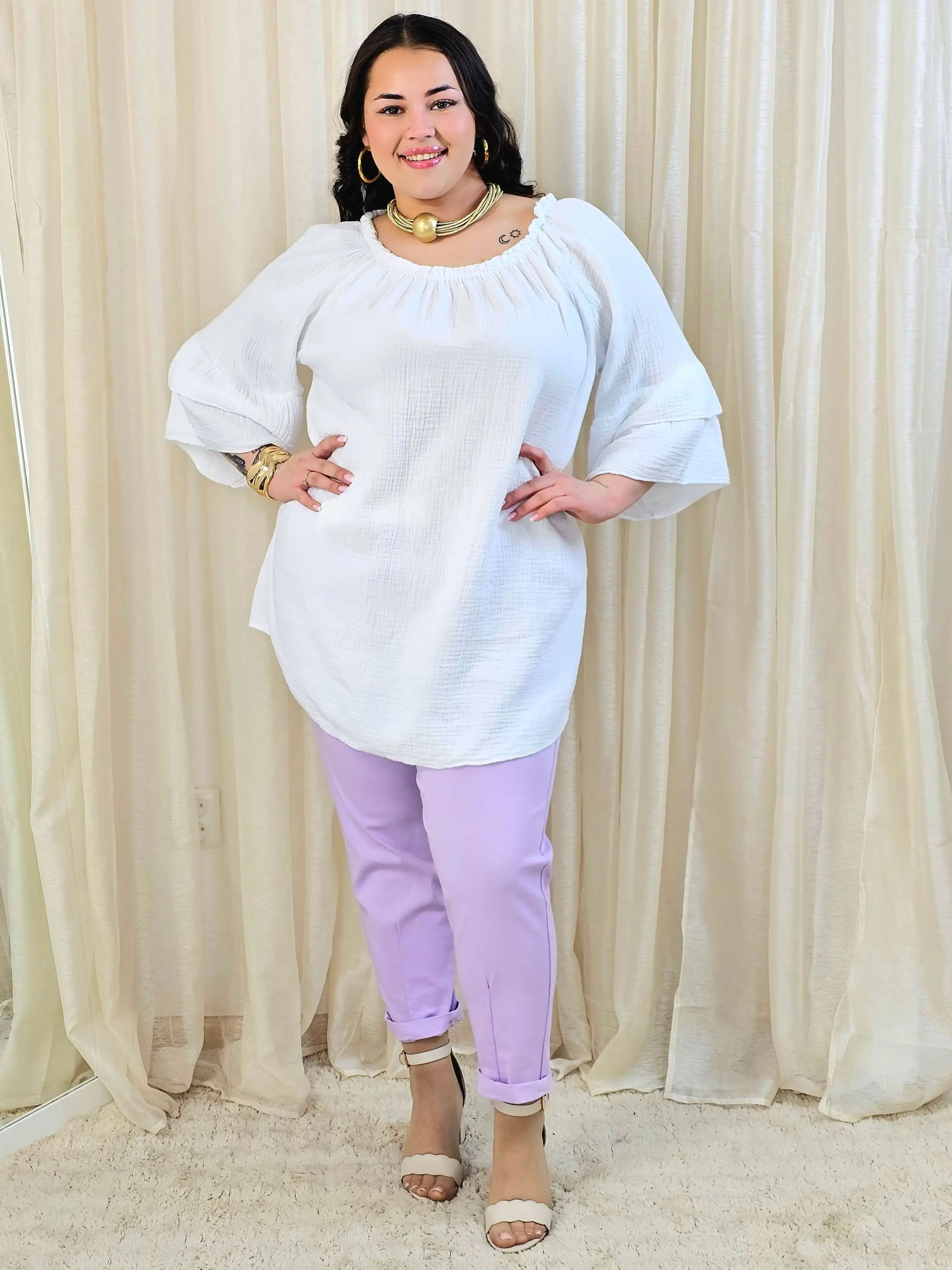 Bluzka plus size z falbanami na rękawach – lekka i kobieca forma na co dzień i okazje - Image 17