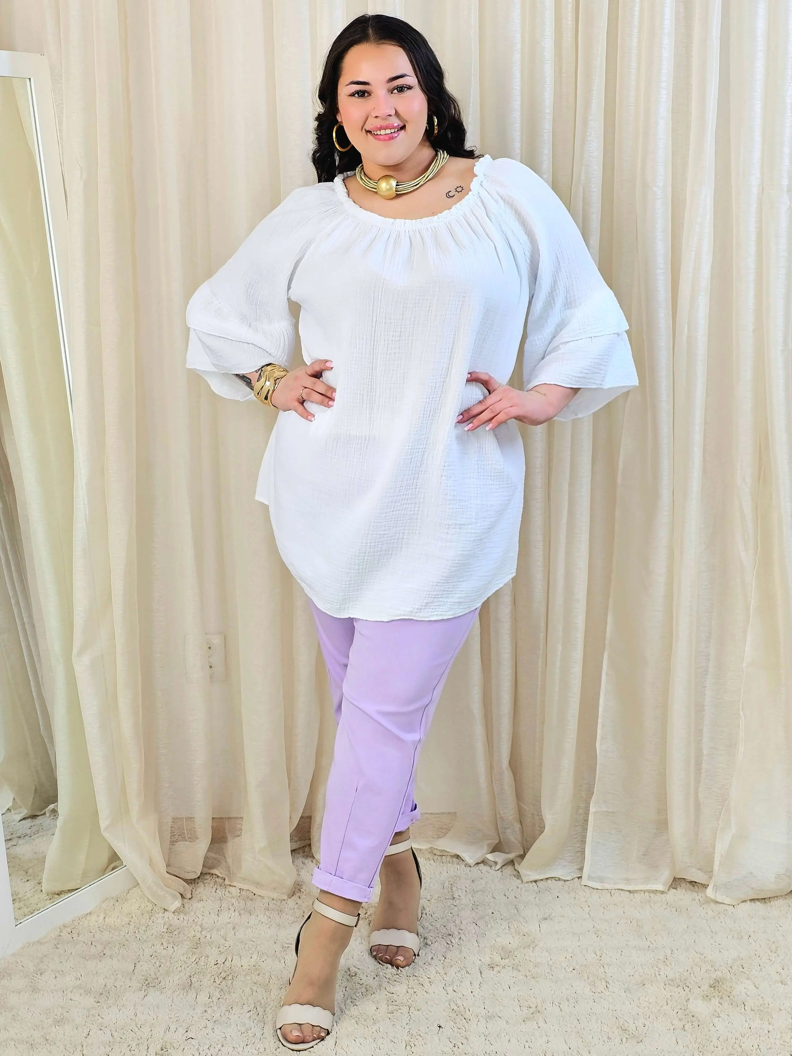 Bluzka plus size z falbanami na rękawach – lekka i kobieca forma na co dzień i okazje - Image 18