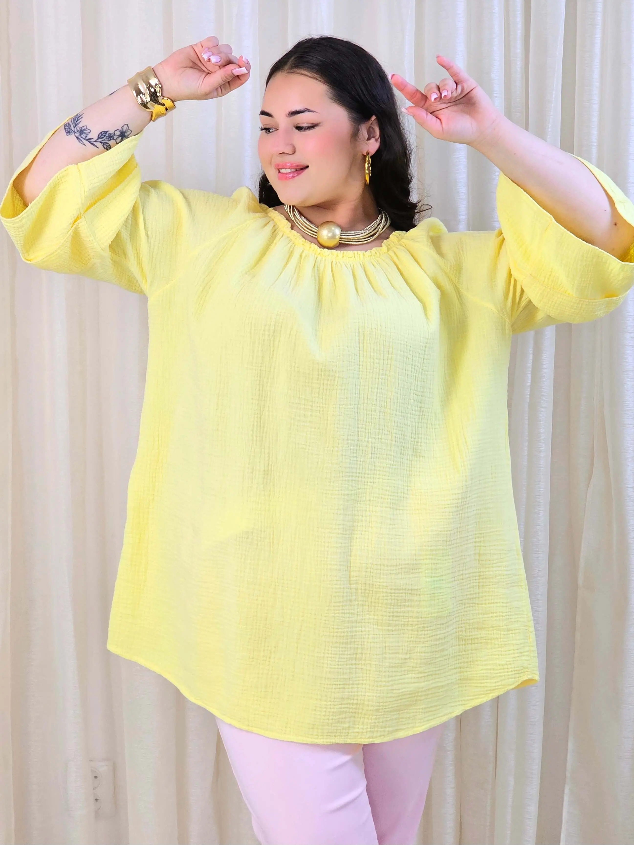 Bluzka plus size z falbanami na rękawach – lekka i kobieca forma na co dzień i okazje - Image 5
