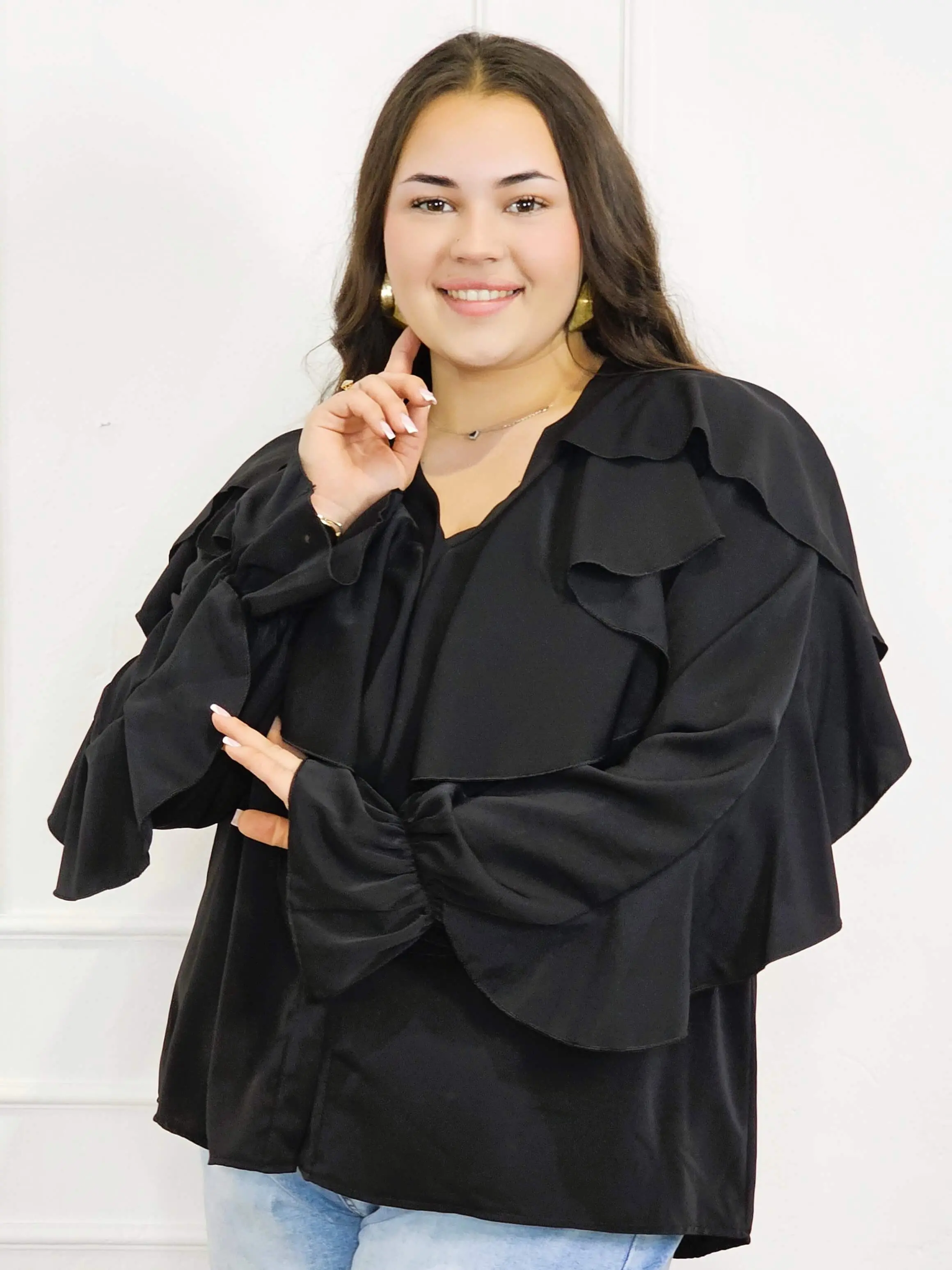 Bluzka plus size z falbanami – romantyczny szyk i wygoda w eleganckim stylu - Image 14
