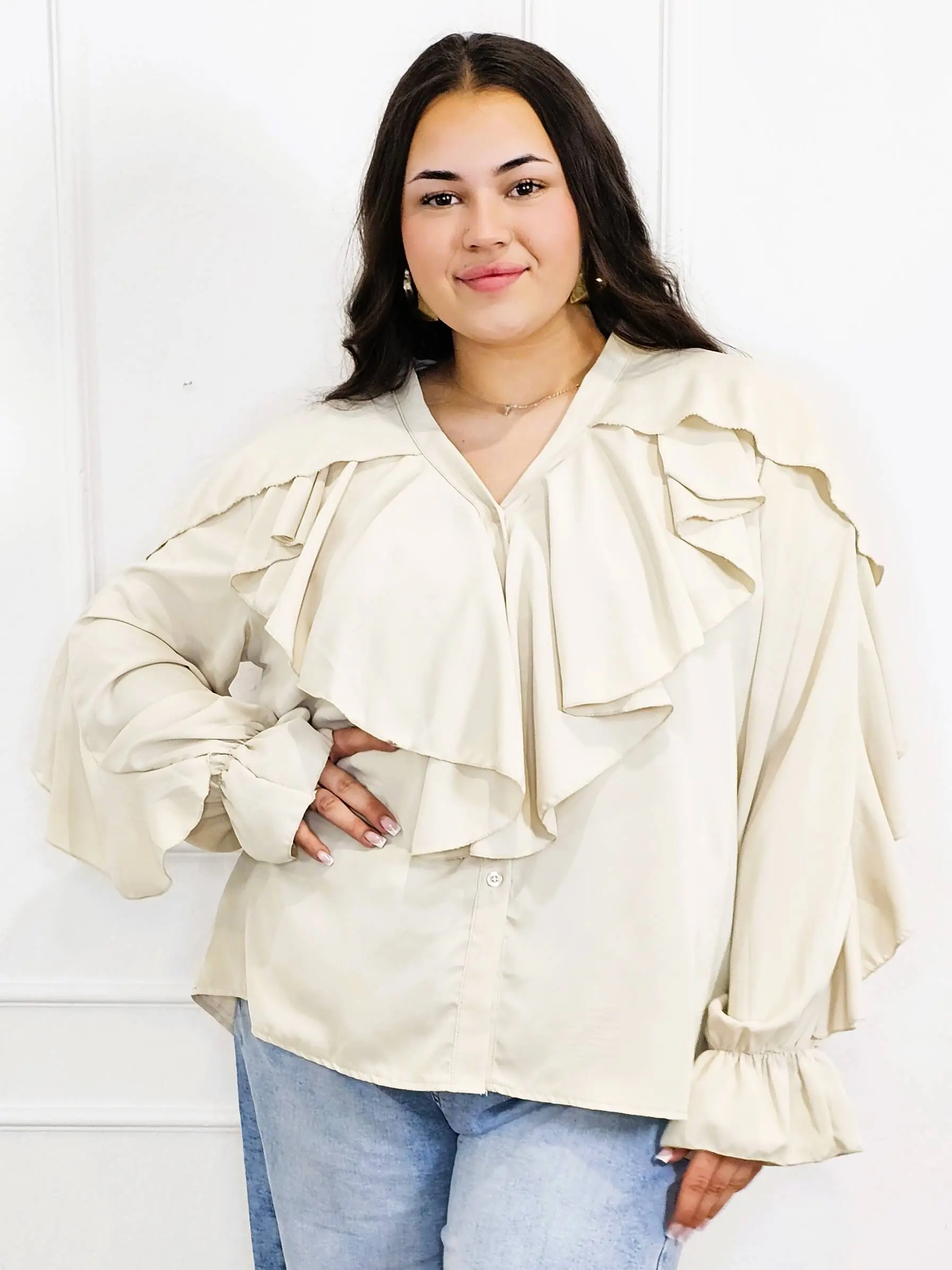 Bluzka plus size z falbanami – romantyczny szyk i wygoda w eleganckim stylu - Image 5