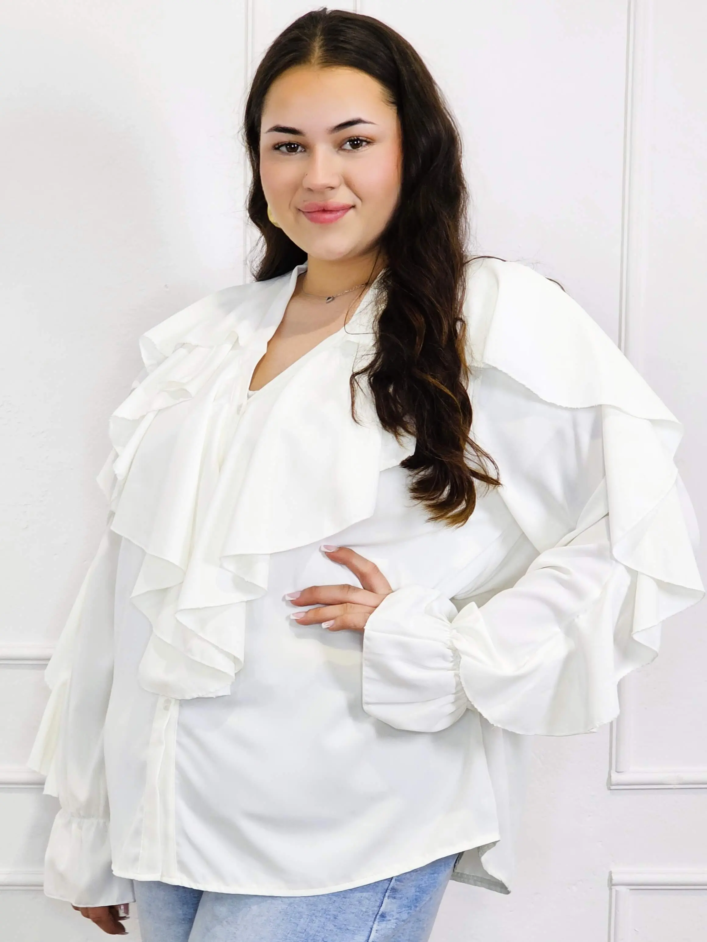 Bluzka plus size z falbanami – romantyczny szyk i wygoda w eleganckim stylu - Image 9