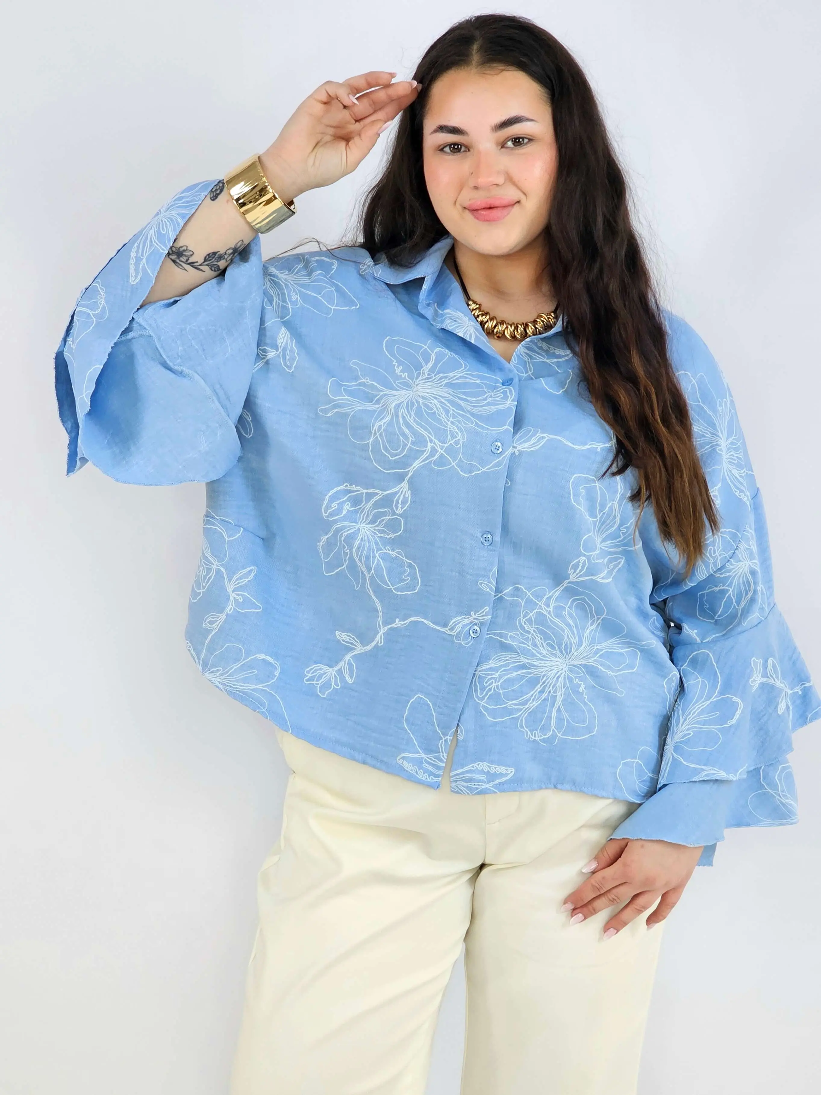 Bluzka plus size z falbaniastym rękawem i kwiatowym wzorem - Image 5