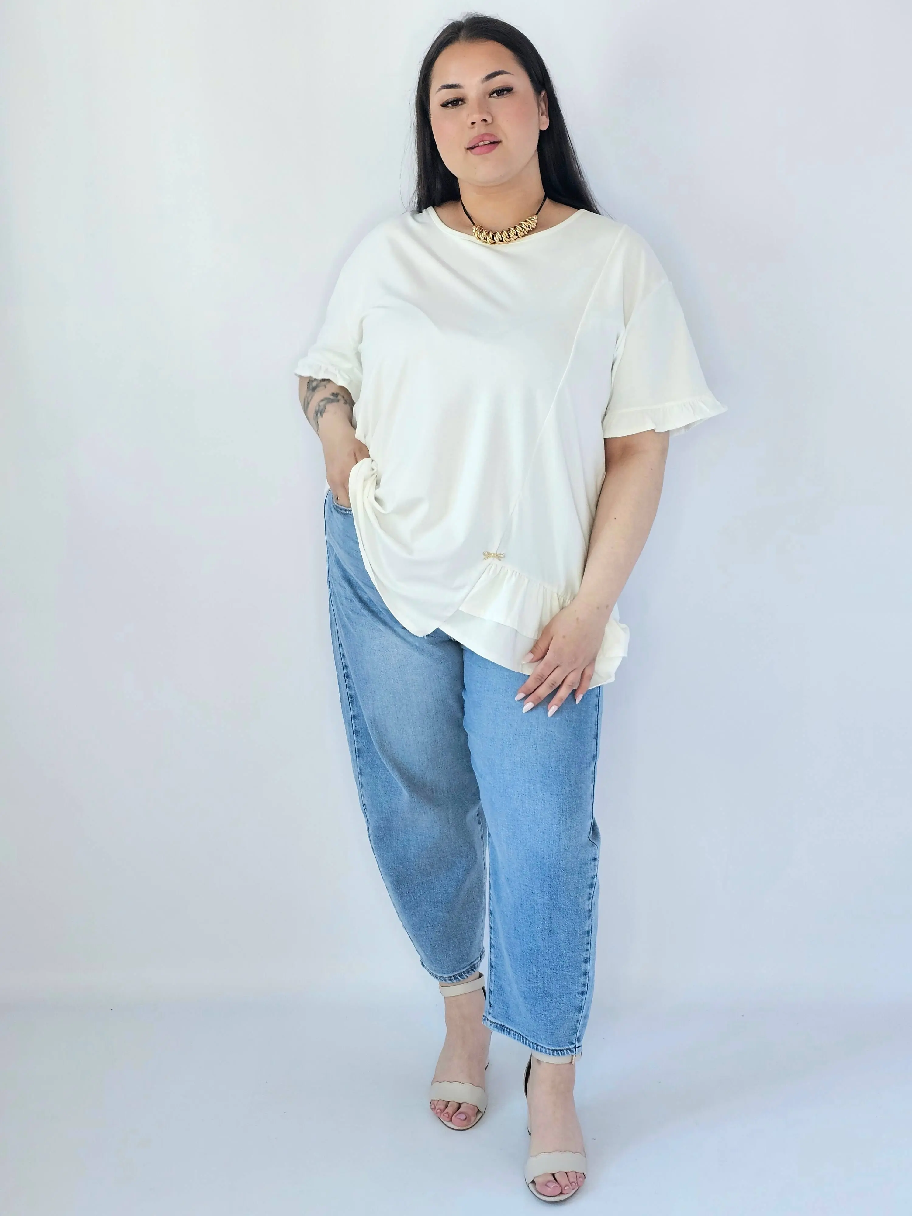 Bluzka Plus Size Z Falbanką I Ozdobnym Wykończeniem - Image 13