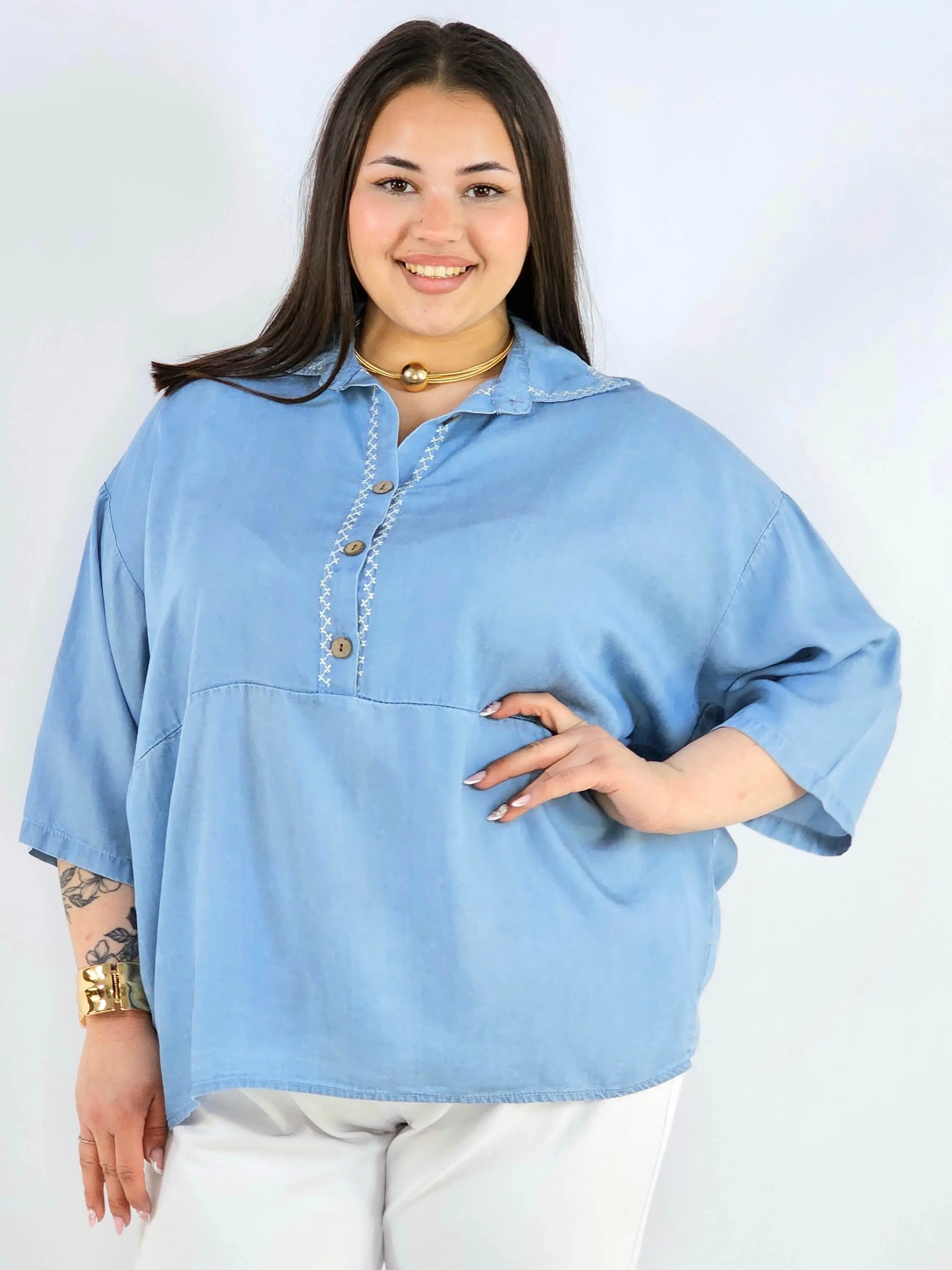 Bluzka plus size z kołnierzykiem i guziczkami XXL – luźny styl - Image 13