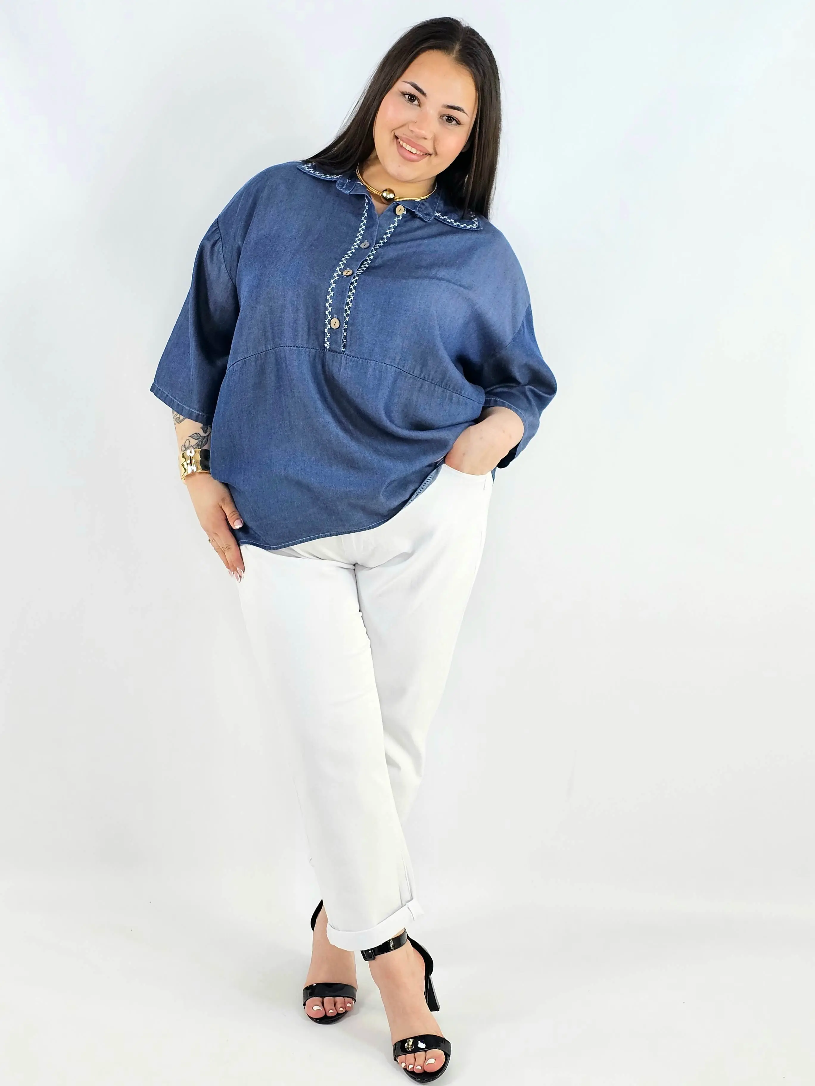 Bluzka plus size z kołnierzykiem i guziczkami XXL – luźny styl - Image 18