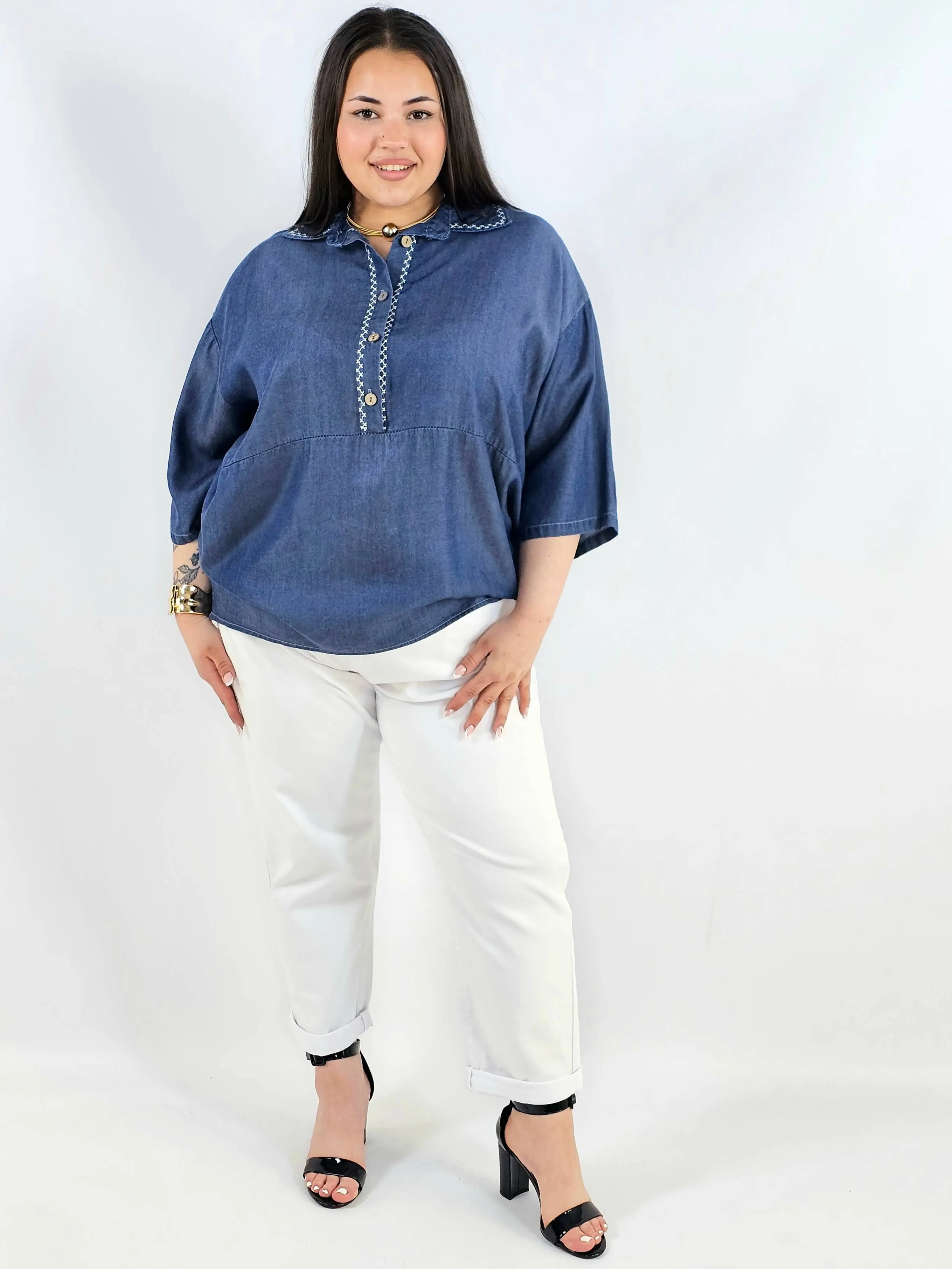 Bluzka plus size z kołnierzykiem i guziczkami XXL – luźny styl - Image 19