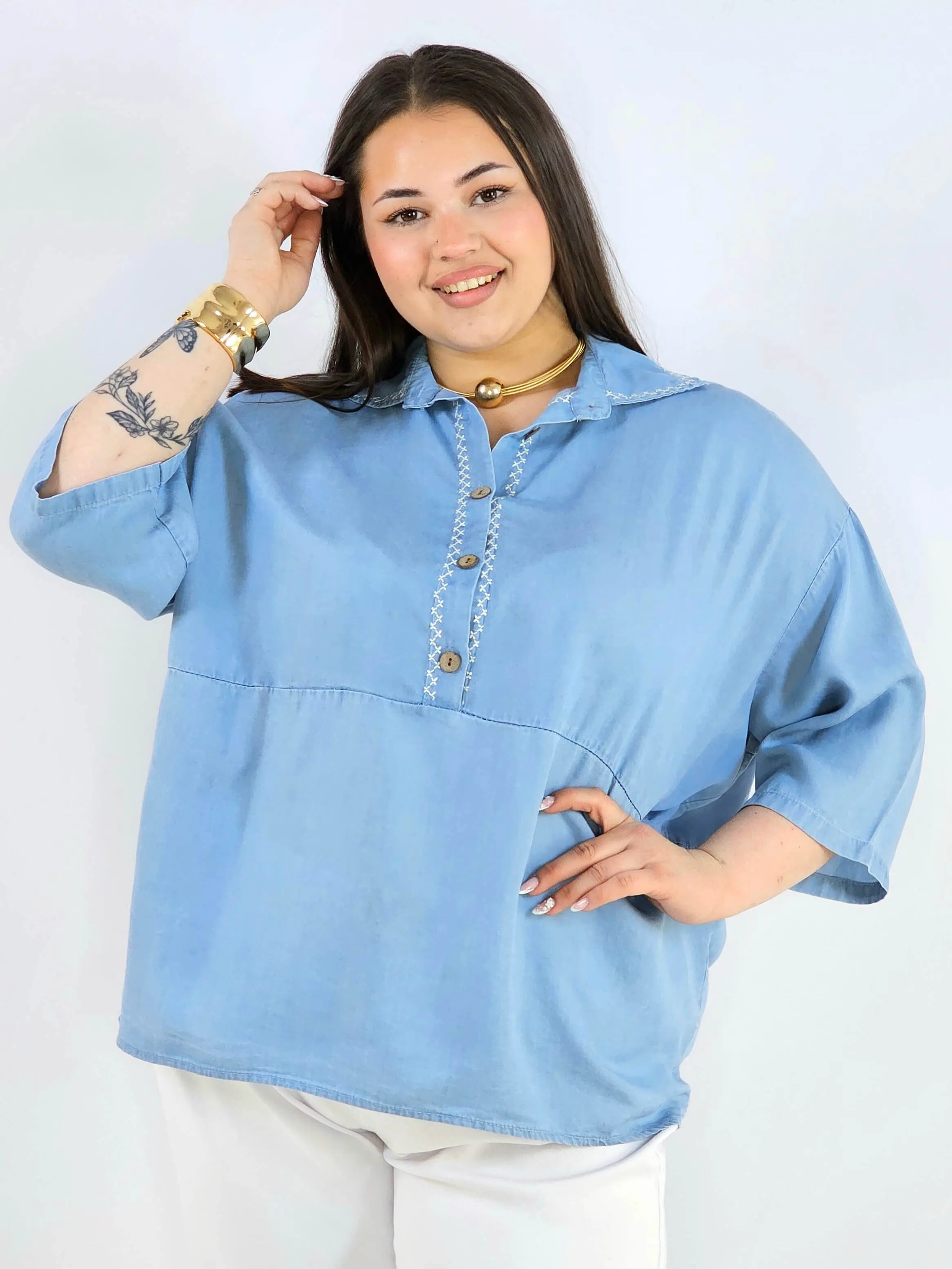Bluzka plus size z kołnierzykiem i guziczkami XXL – luźny styl - Image 2