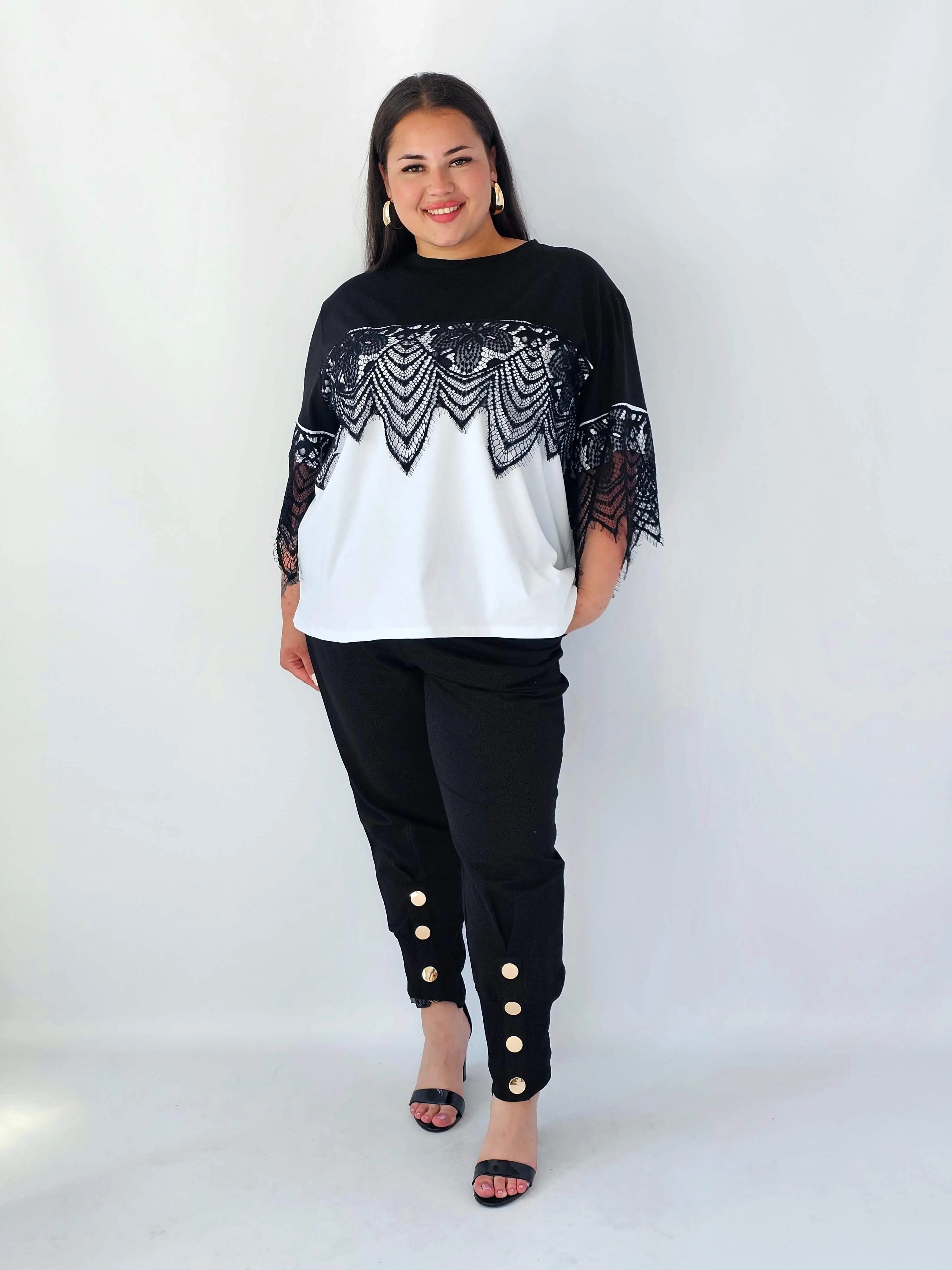 Bluzka plus size z koronką – elegancja, która przyciąga spojrzenia - Image 5