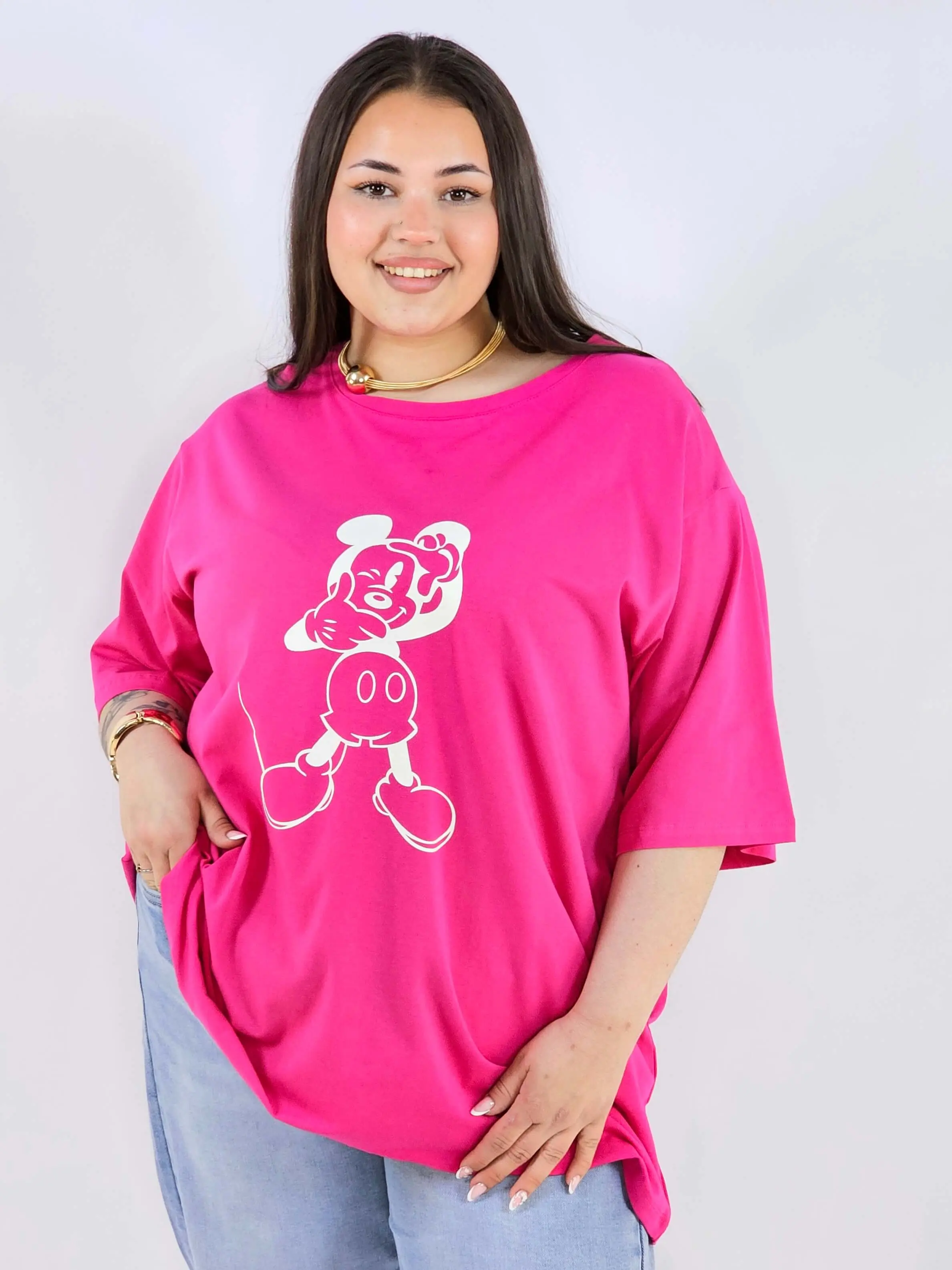 Bluzka plus size z nadrukiem Miki XXL – modny luz i wygoda