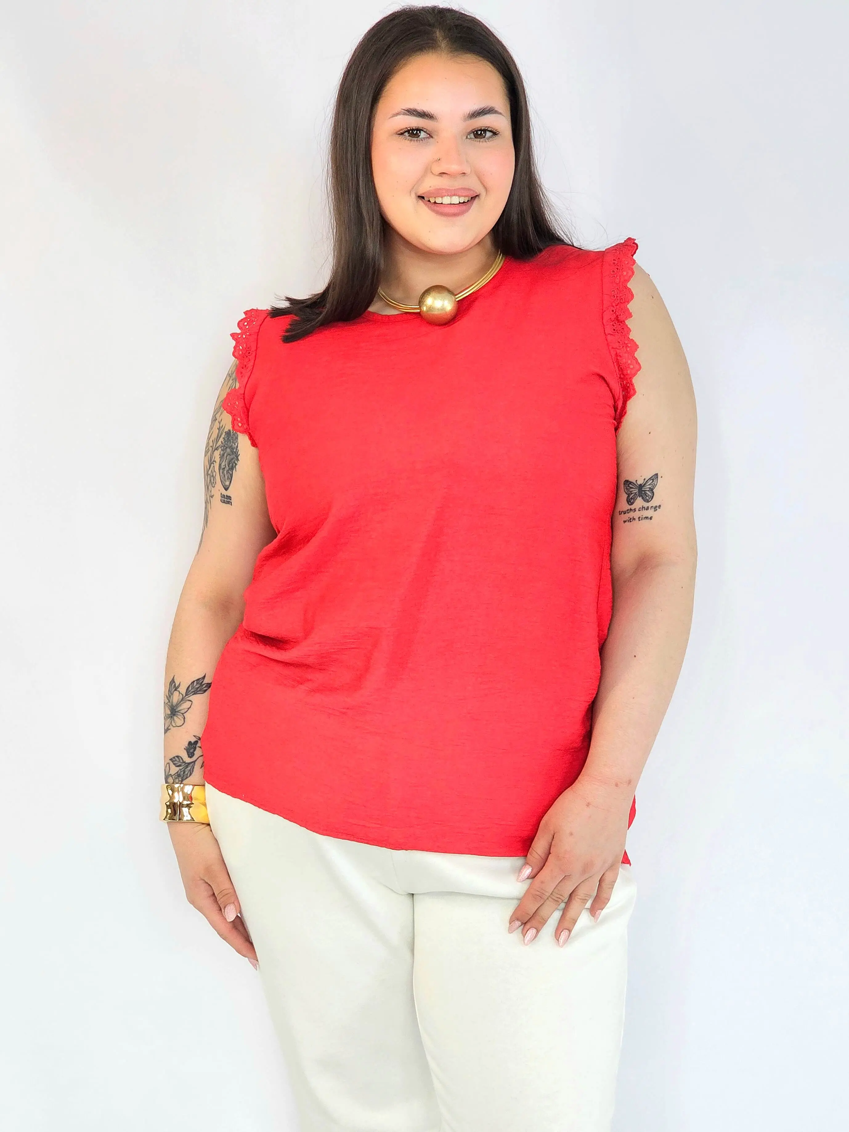 Bluzka plus size z wiskozy – lekka bluzka damska XXL z haftowanym rękawem