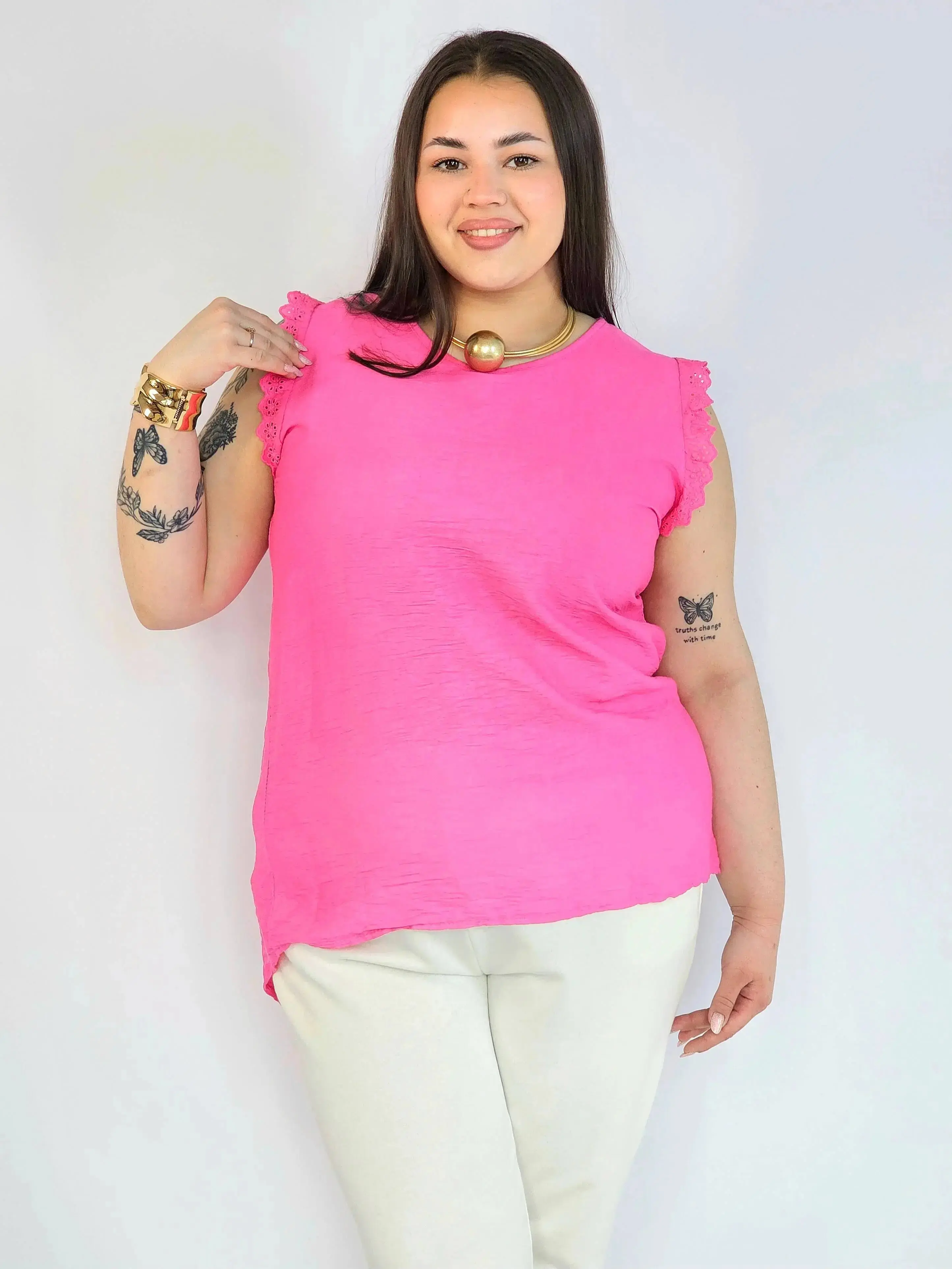 Bluzka plus size z wiskozy – lekka bluzka damska XXL z haftowanym rękawem - Image 13