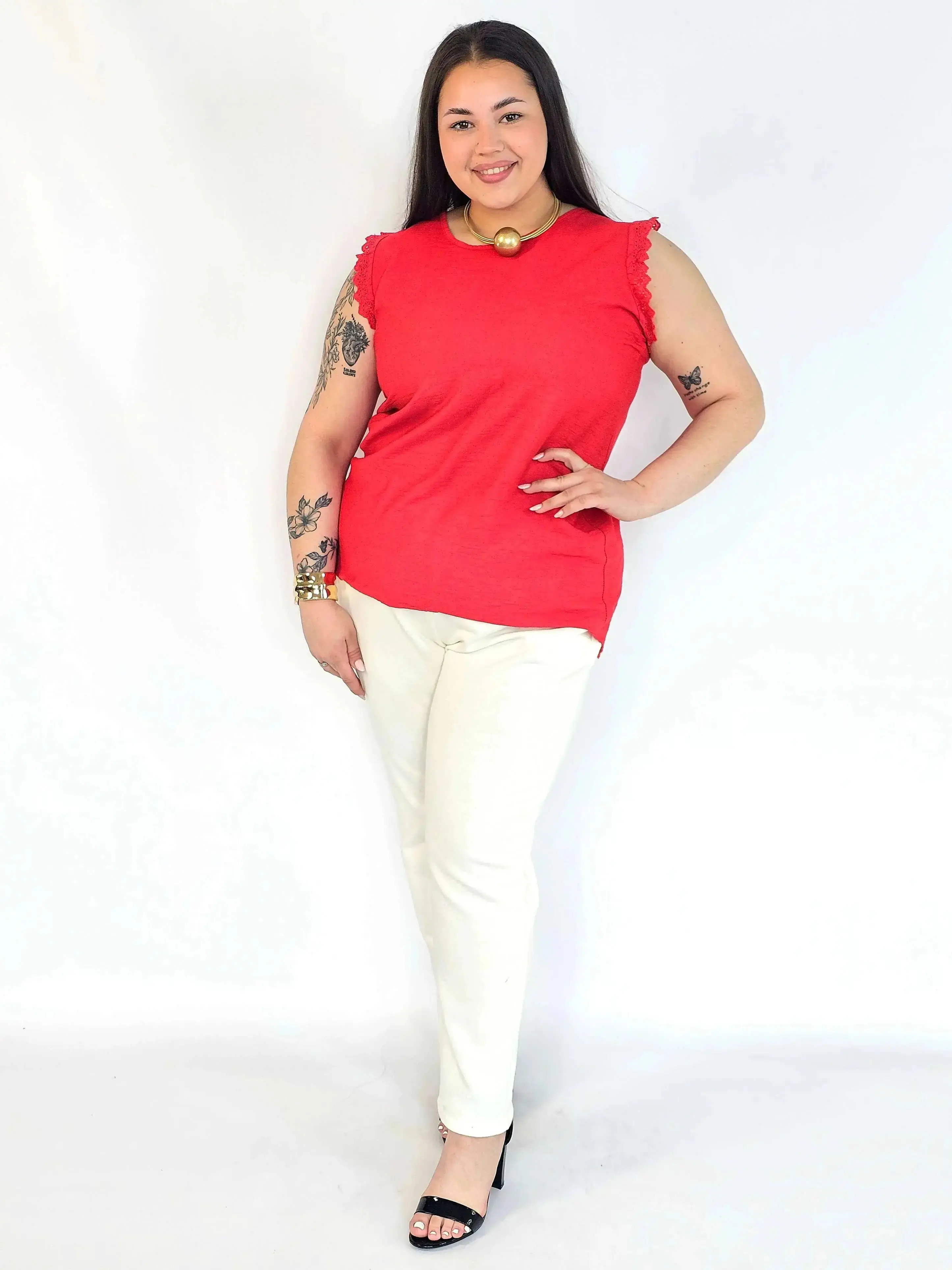 Bluzka plus size z wiskozy – lekka bluzka damska XXL z haftowanym rękawem - Image 16