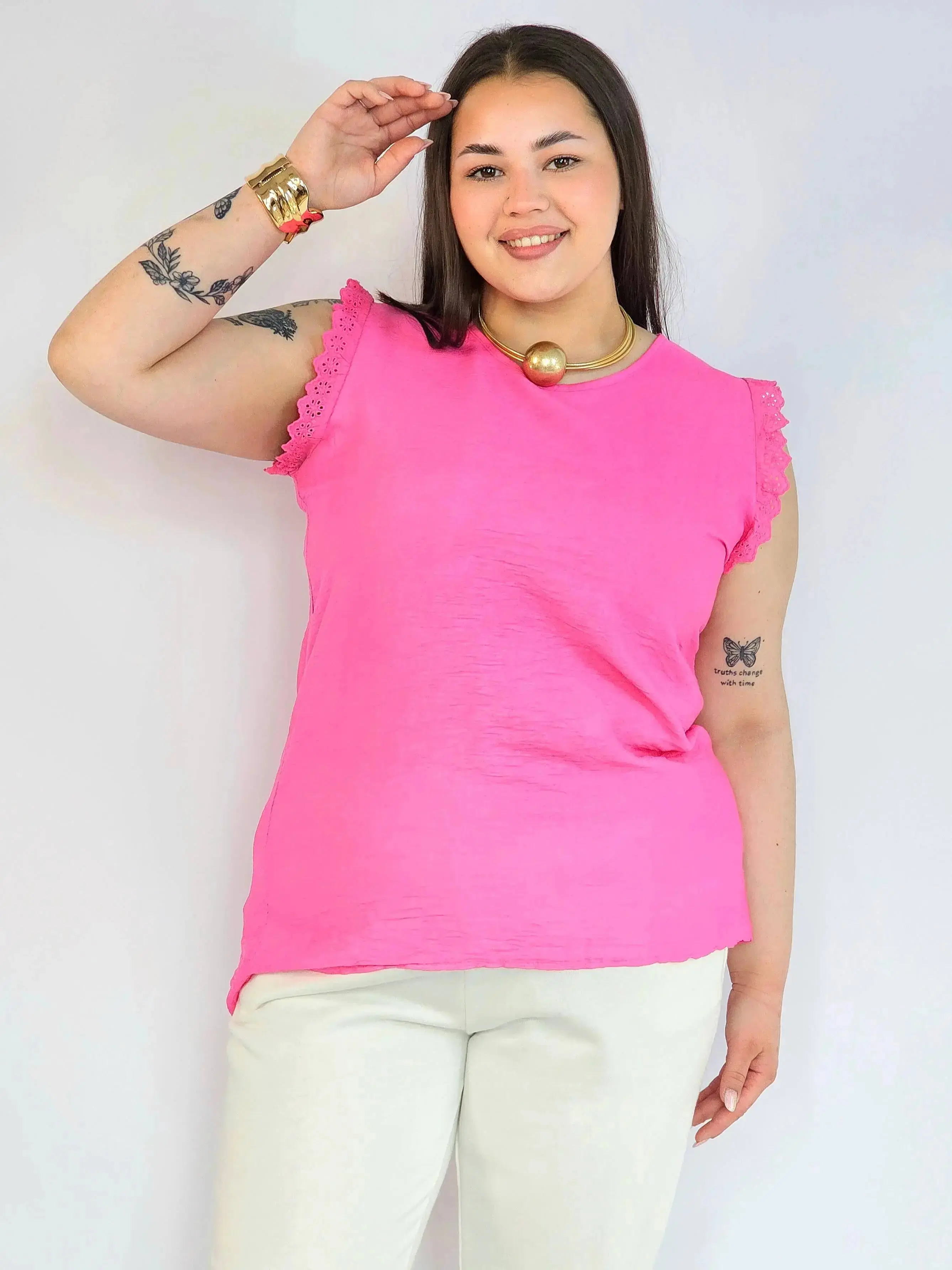 Bluzka plus size z wiskozy – lekka bluzka damska XXL z haftowanym rękawem - Image 8