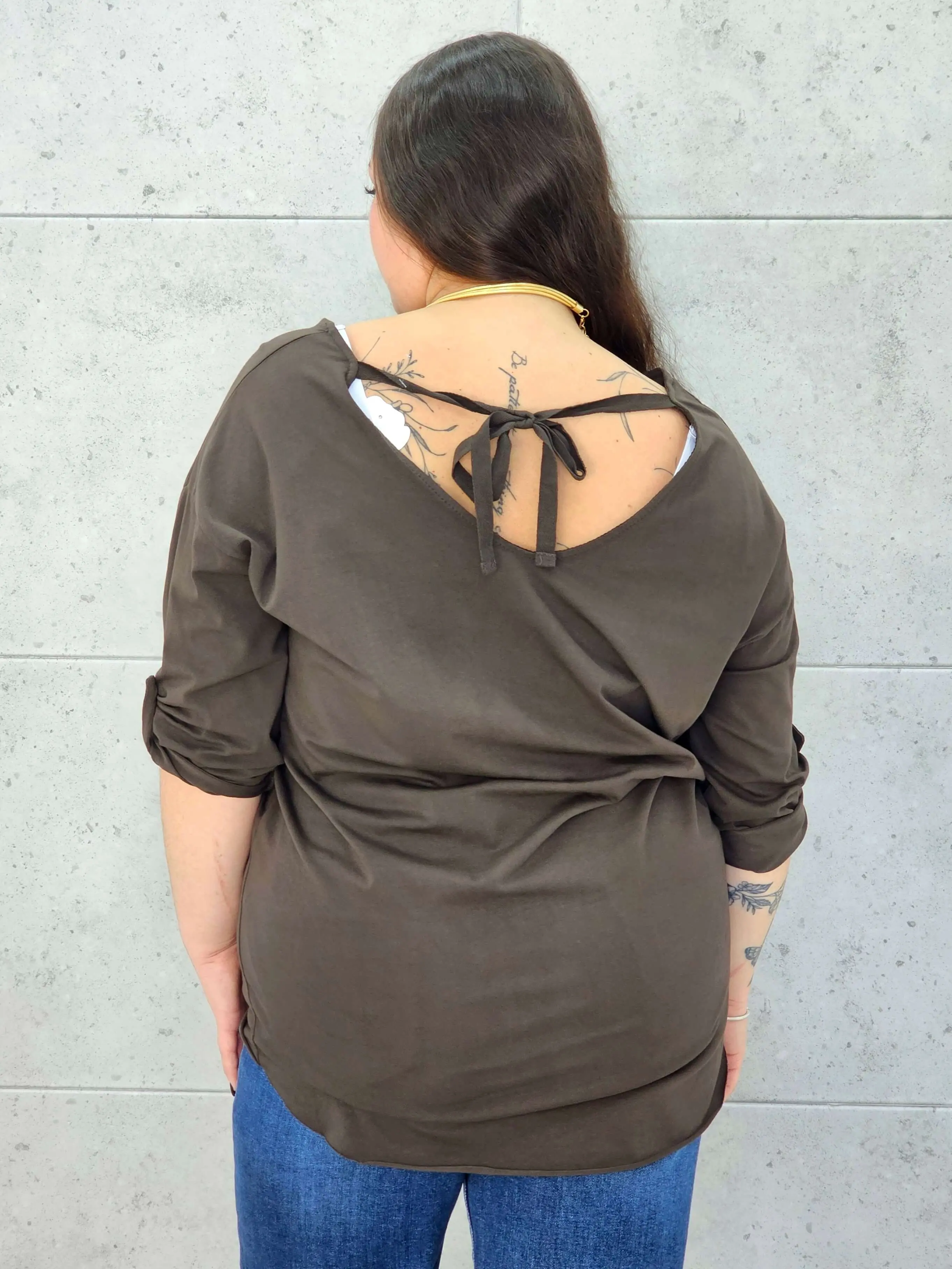 Bluzka Plus Size z Wiązaniem StylowaXL – Wygoda i Subtelna Elegancja dla Kobiet XXL - Image 17