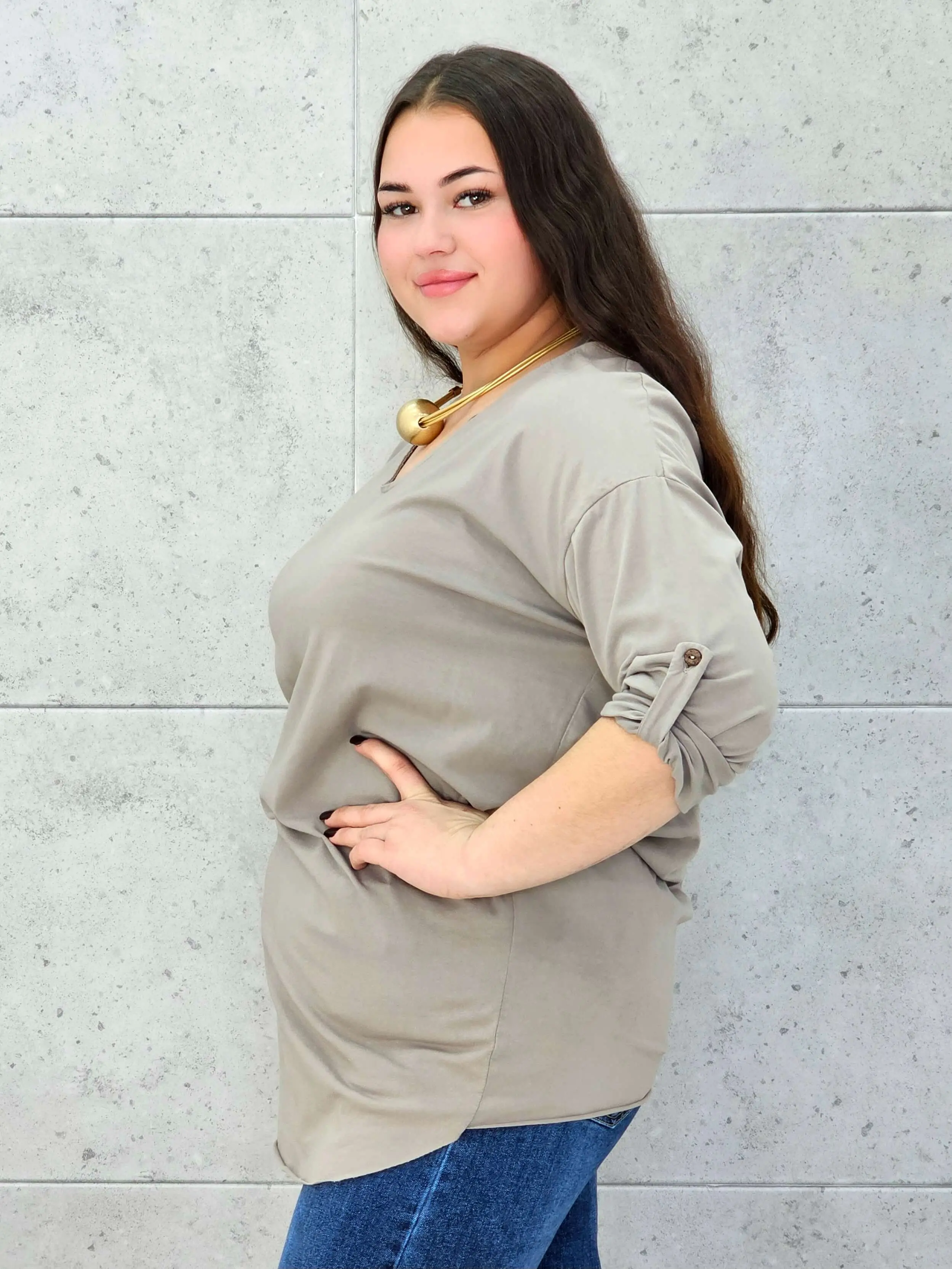 Bluzka Plus Size z Wiązaniem StylowaXL – Wygoda i Subtelna Elegancja dla Kobiet XXL - Image 2