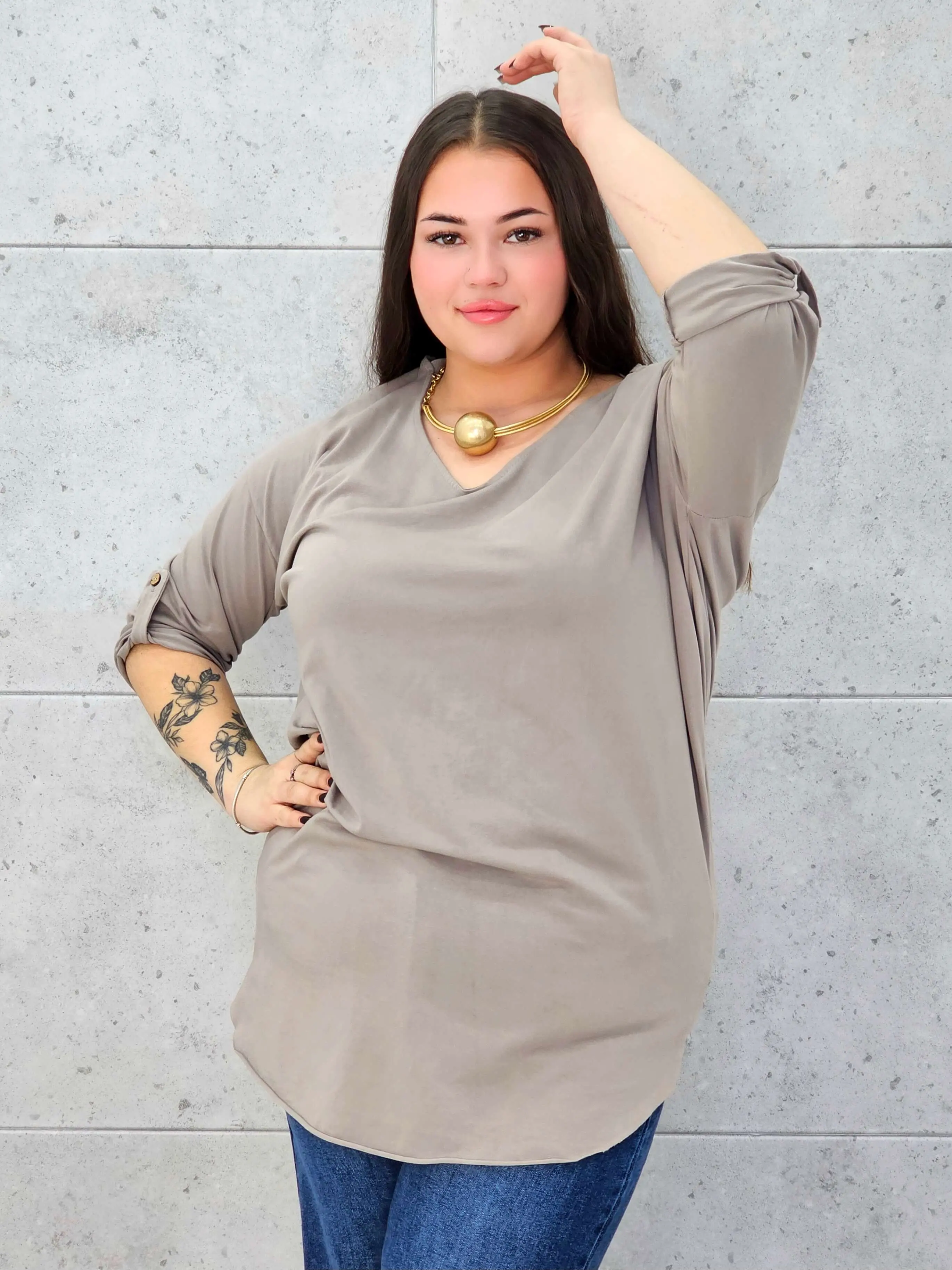 Bluzka Plus Size z Wiązaniem StylowaXL – Wygoda i Subtelna Elegancja dla Kobiet XXL - Image 6