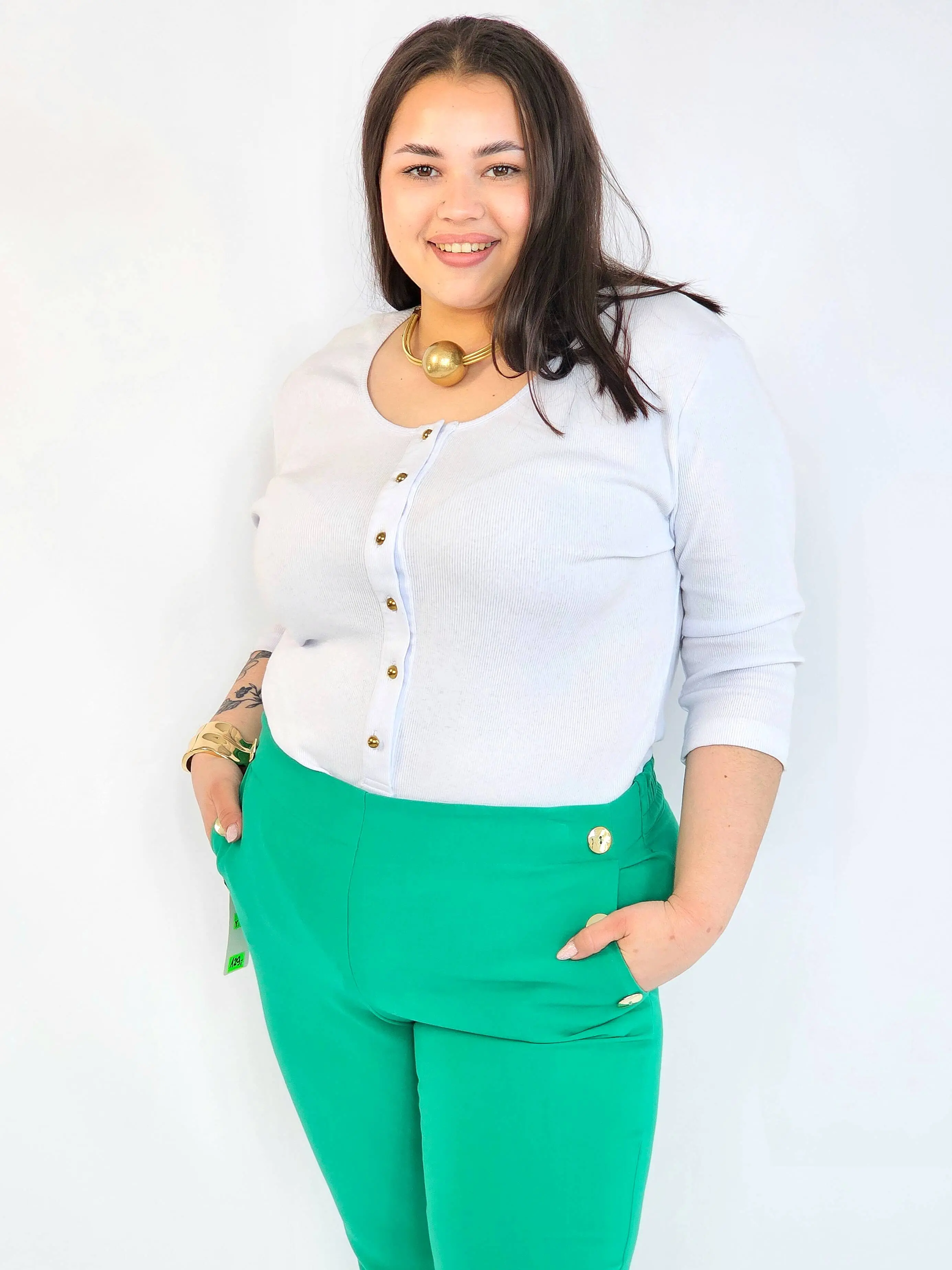 Body plus size – białe body damskie XXL z guziczkami - Image 4